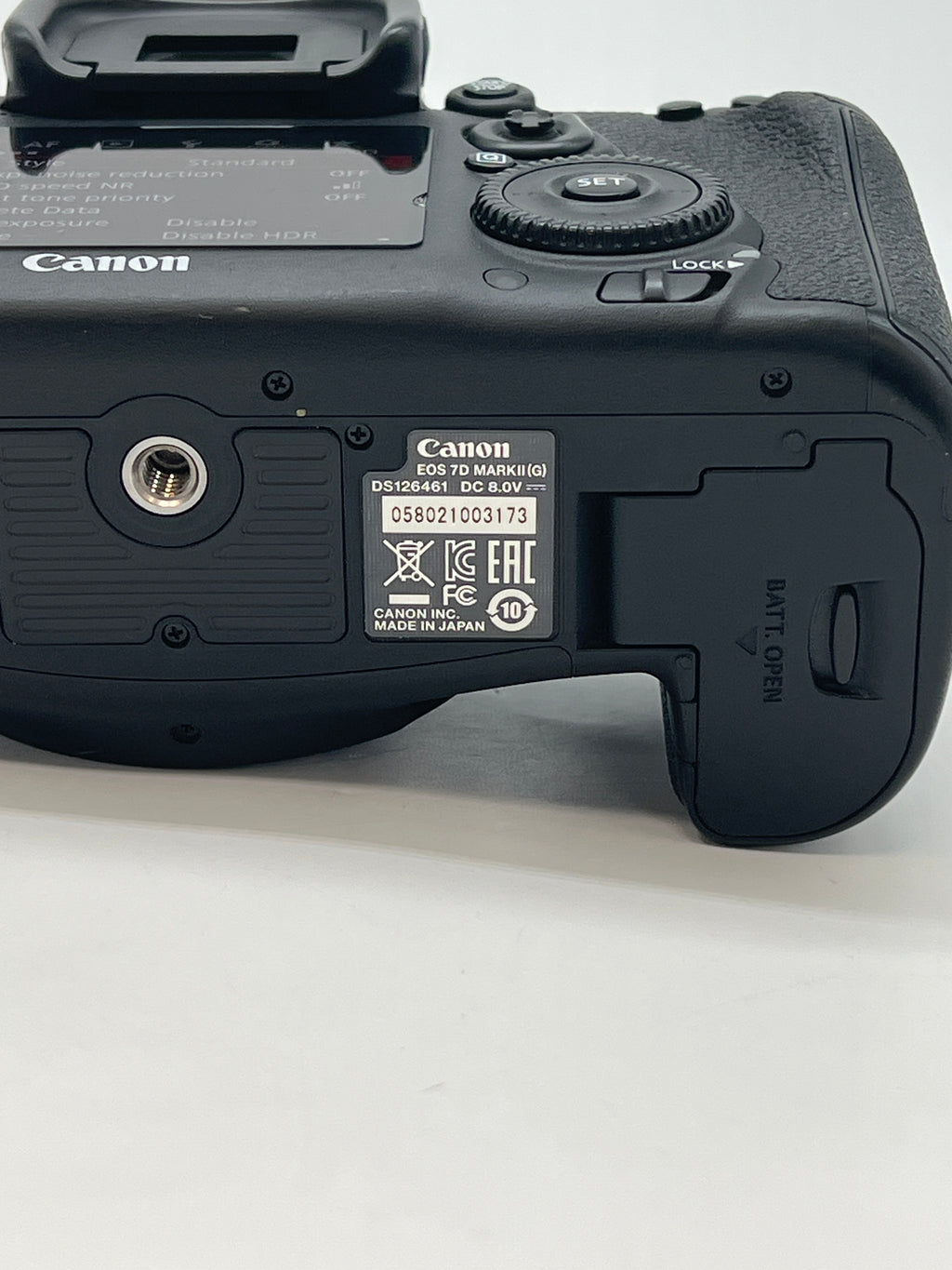 Canon EOS-7D Mark II 20.2MP Digital Camera Body Only - For Parts Read