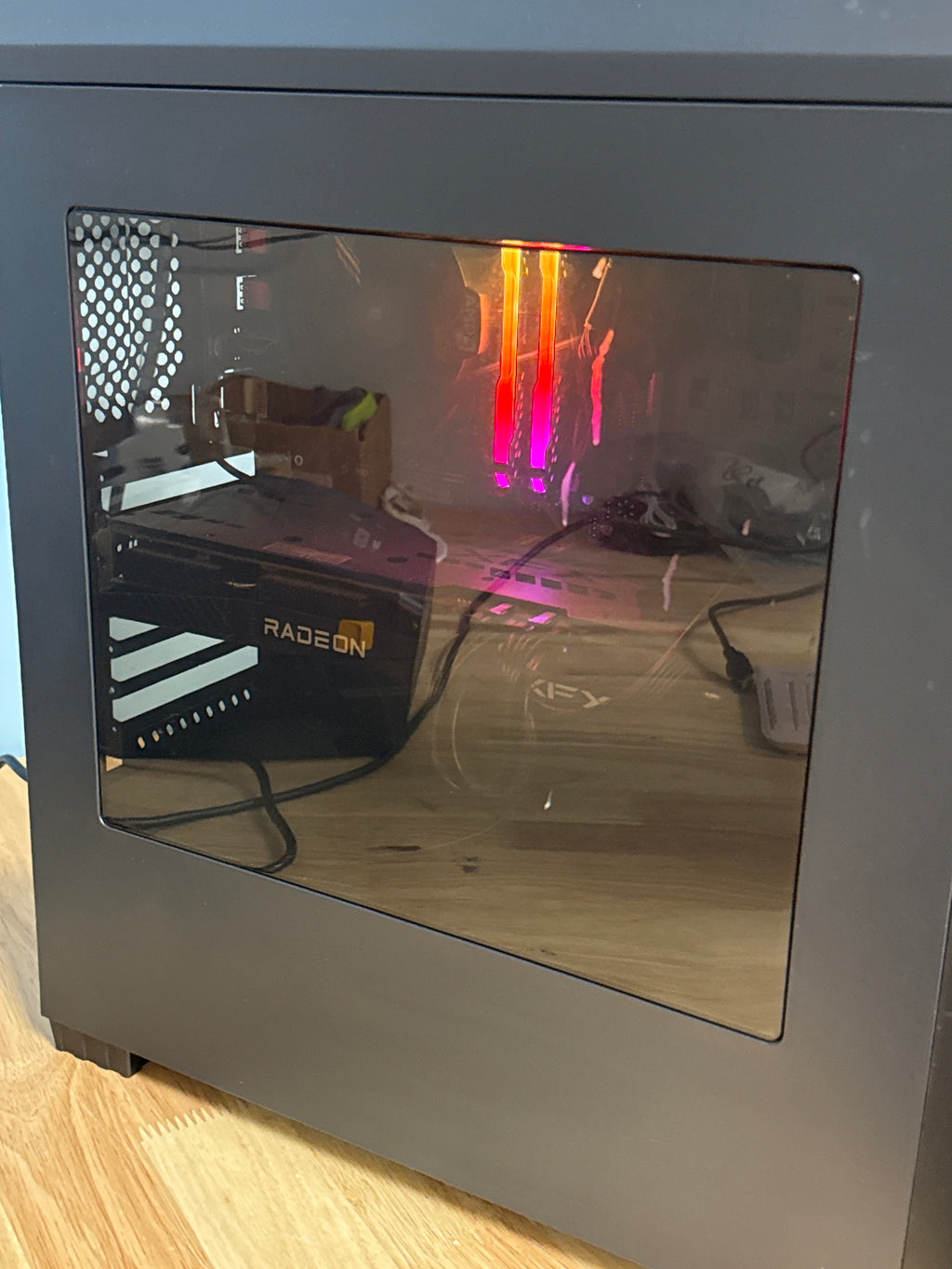 Custom PC Ryzen 7 2700X 32GB RAM 2TB SSD RX6700 XT