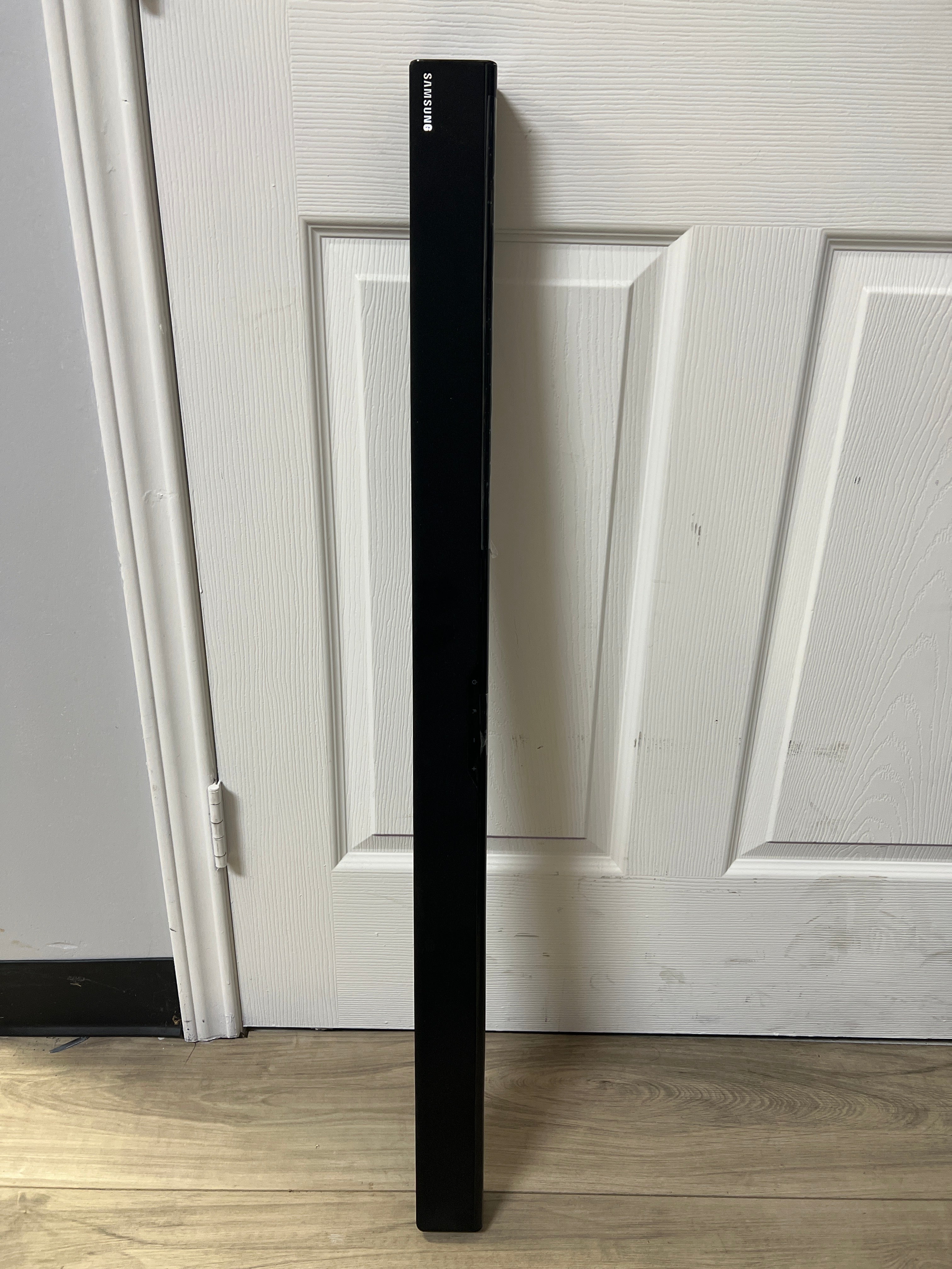 Samsung PS-EW1-2 Subwoofer with Sound Bar - Home Theatre