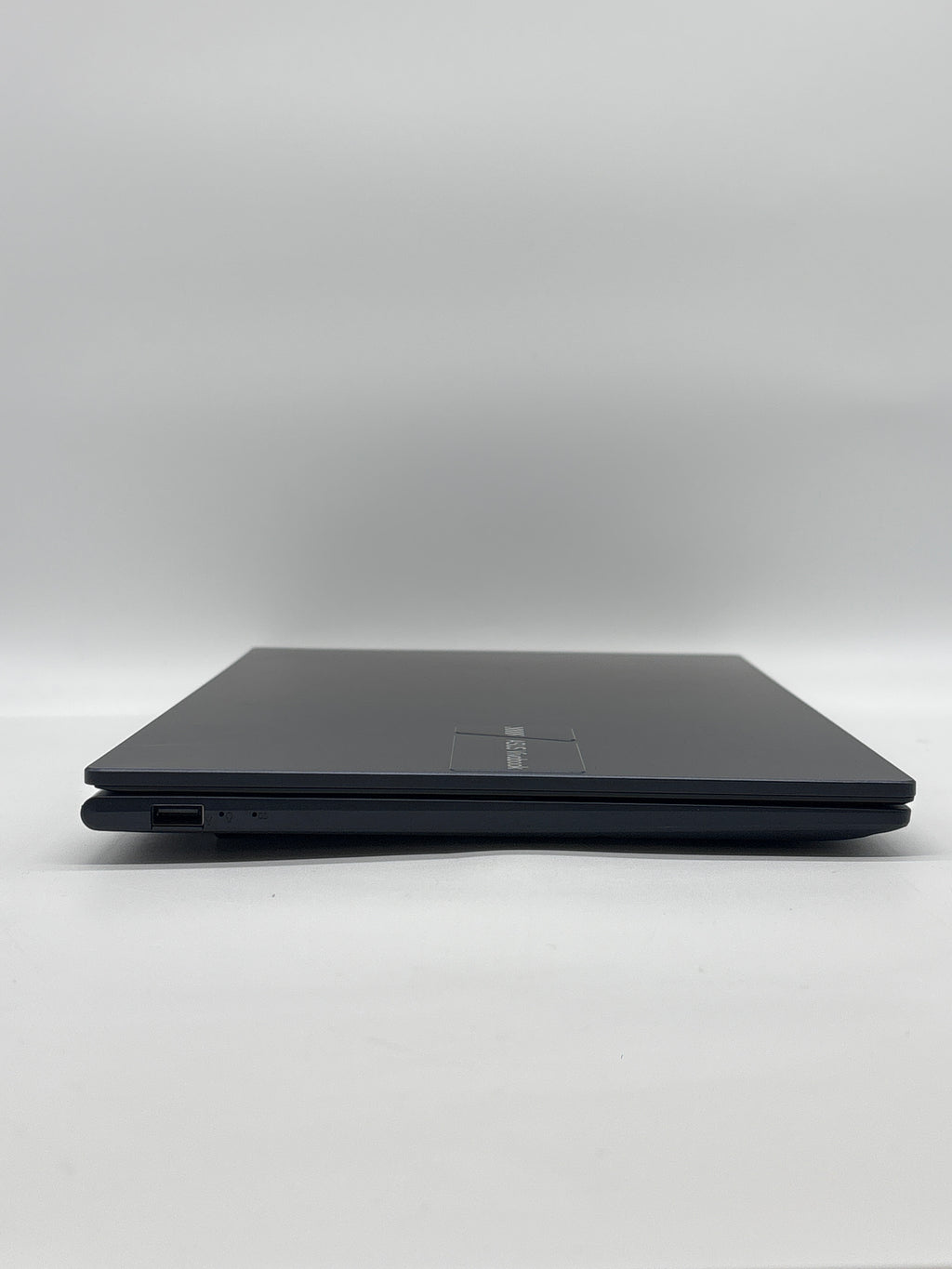 ASUS Vivobook X1404Z Intel Core i3-1215U Win 11 8GB RAM 128 SSD Blue Used