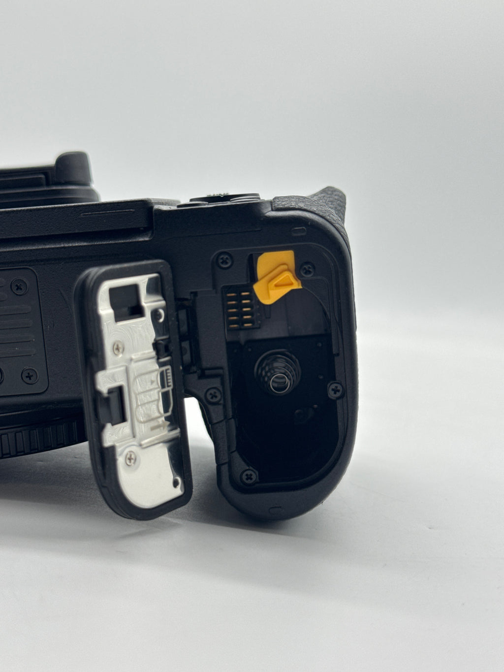 Nikon Z5 Mirrorless Body Only Black - Used