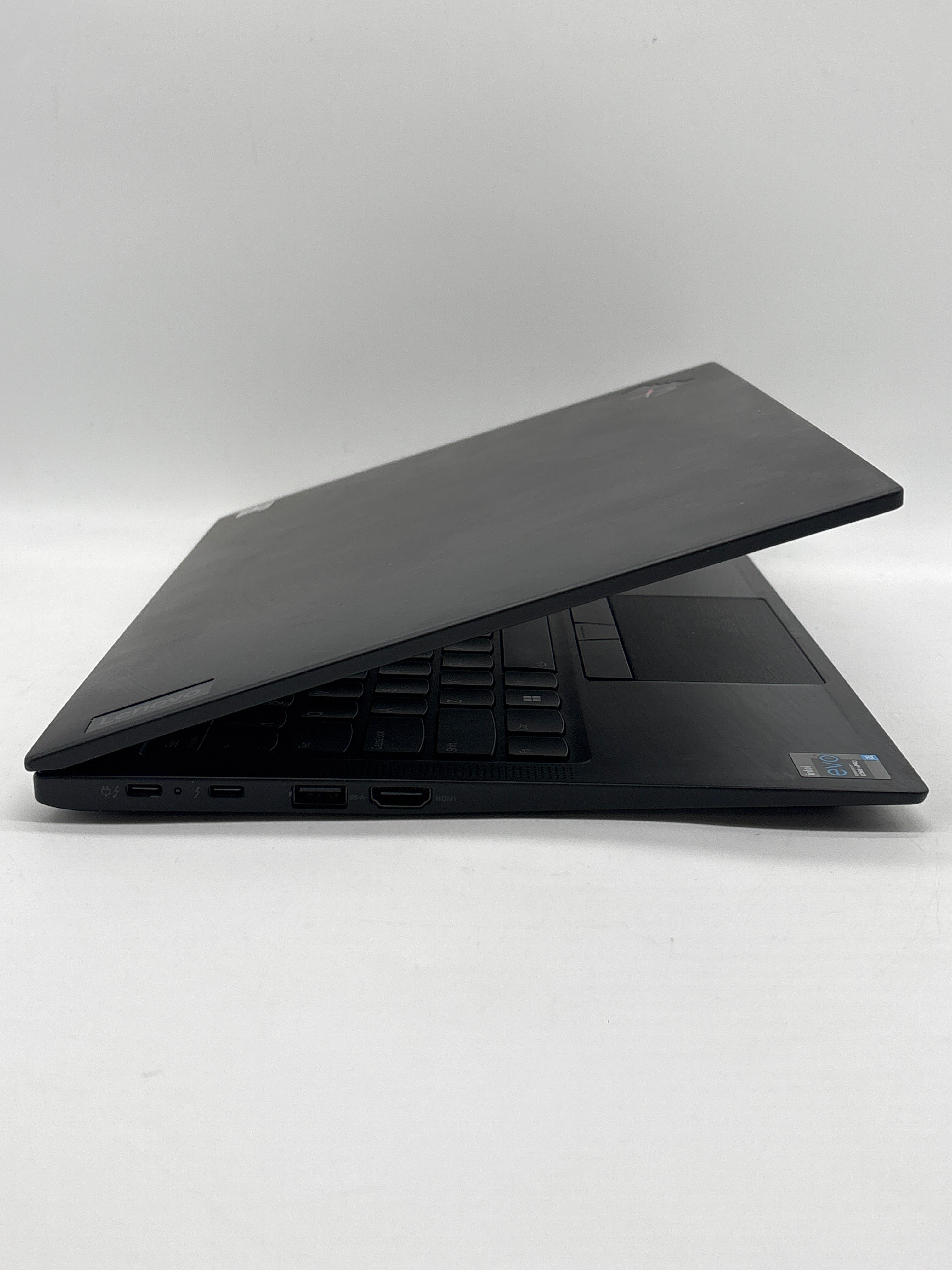 Lenovo ThinkPad X1 Carbon Gen 9 14" i5-1145G7 32GB RAM 256GB SSD - Used
