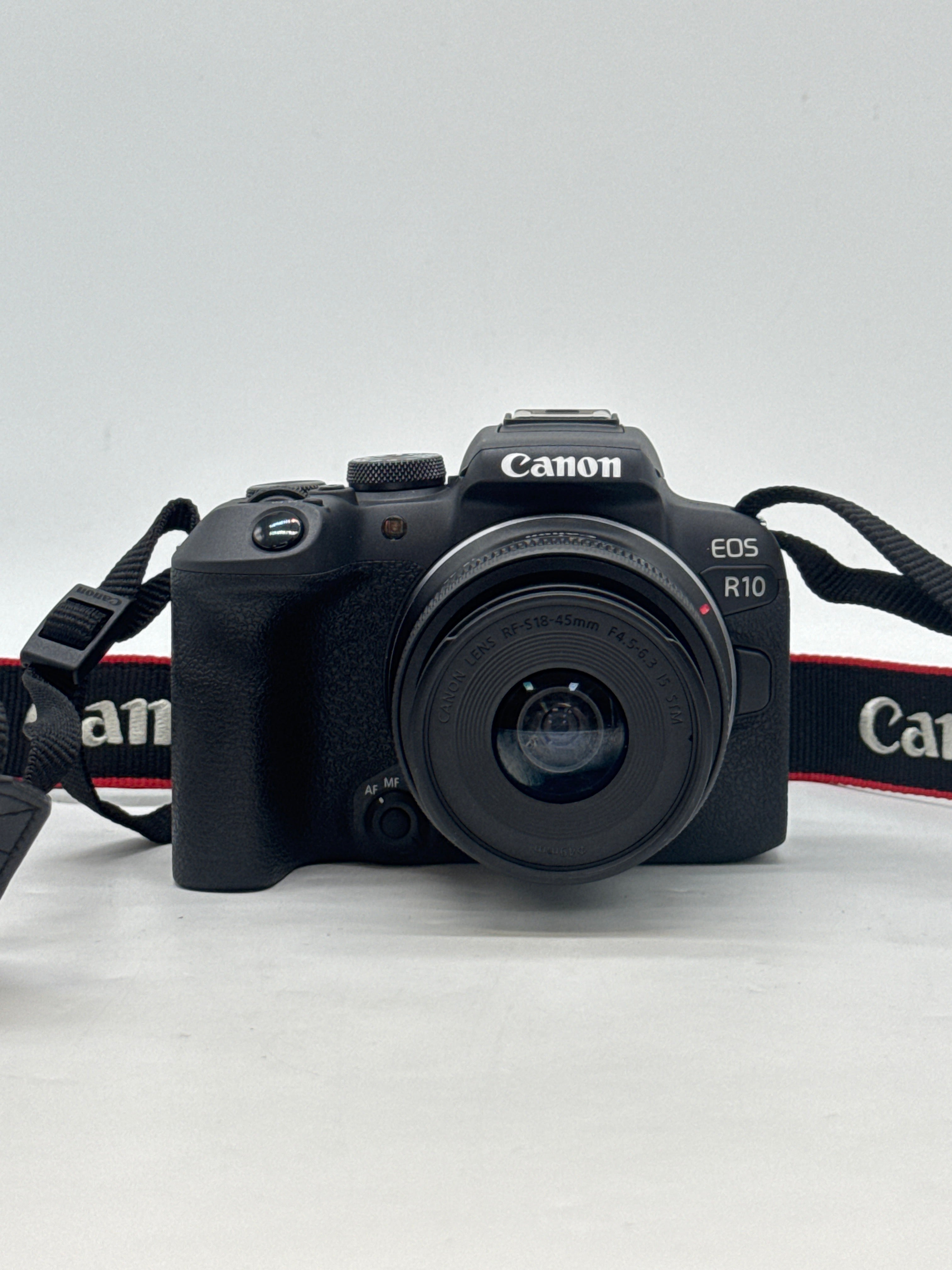 Canon EOS R10 24.2MP Mirrorless Camera with RF-S 18-45mm Lens - Used