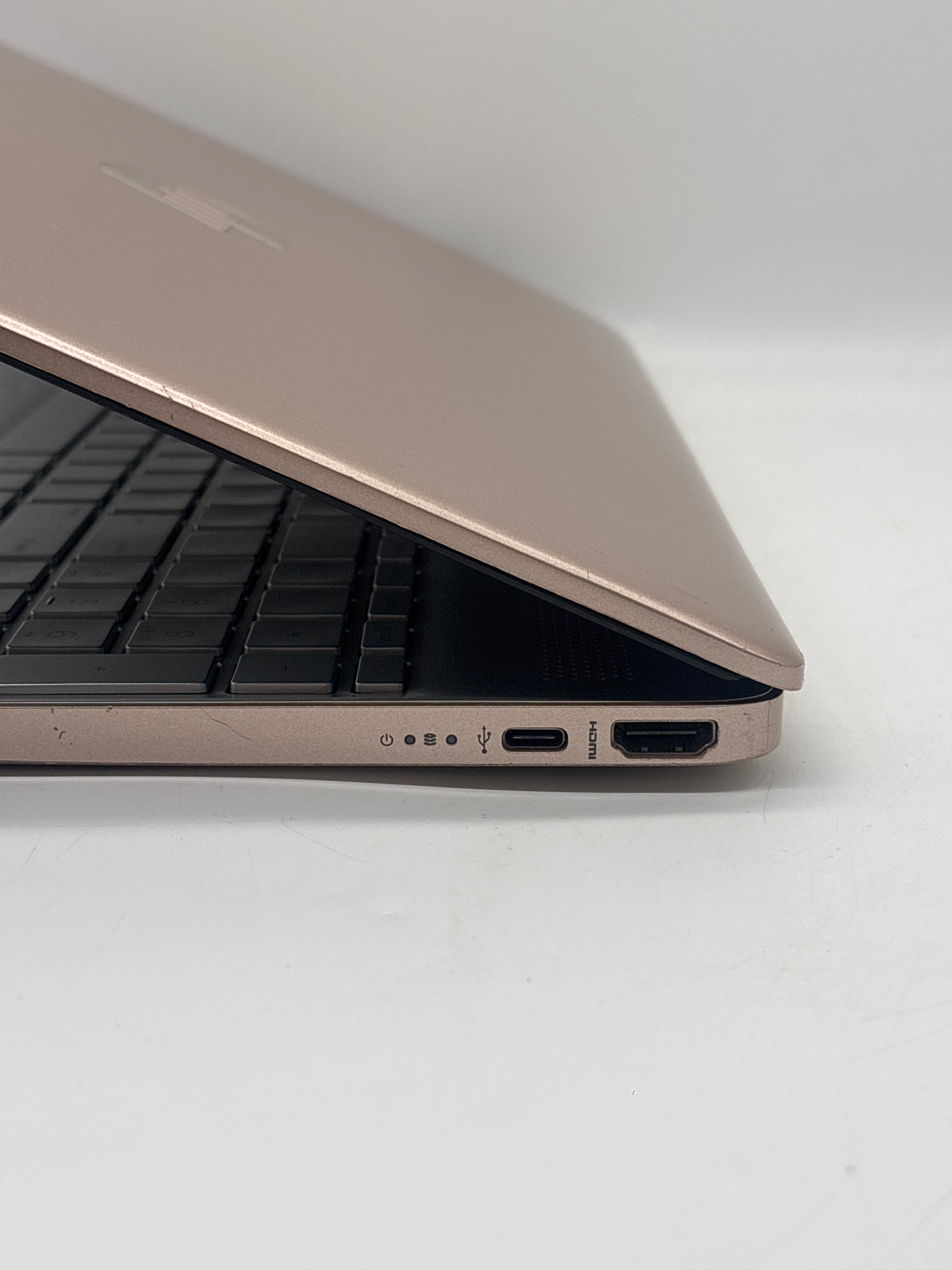 HP 15-ef0025wm Ryzen 5 3500U 16GB RAM 256GB SSD