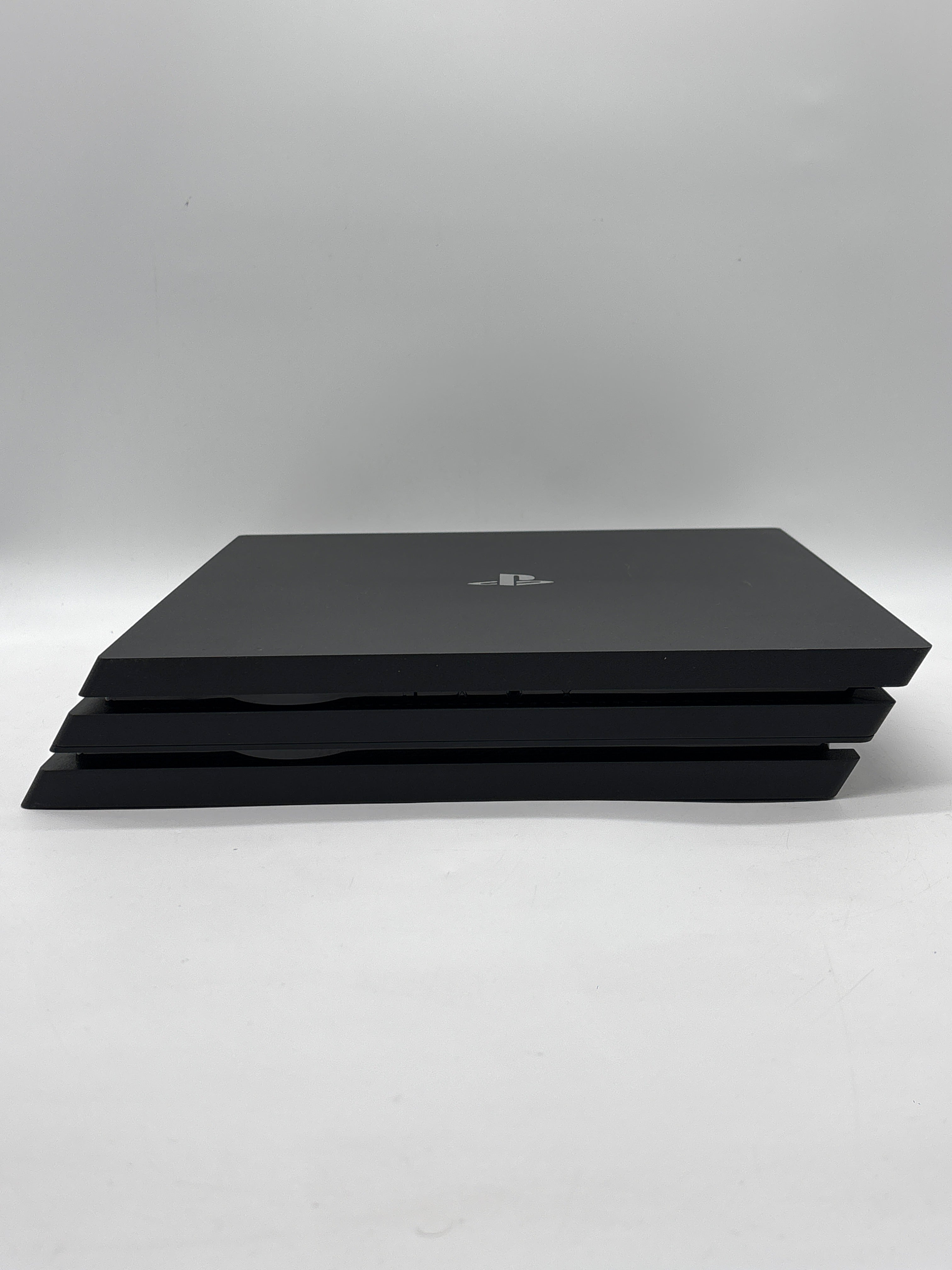 Sony PlayStation 4 Pro CUH-7015B 1TB - Used (Firmware 9.04)