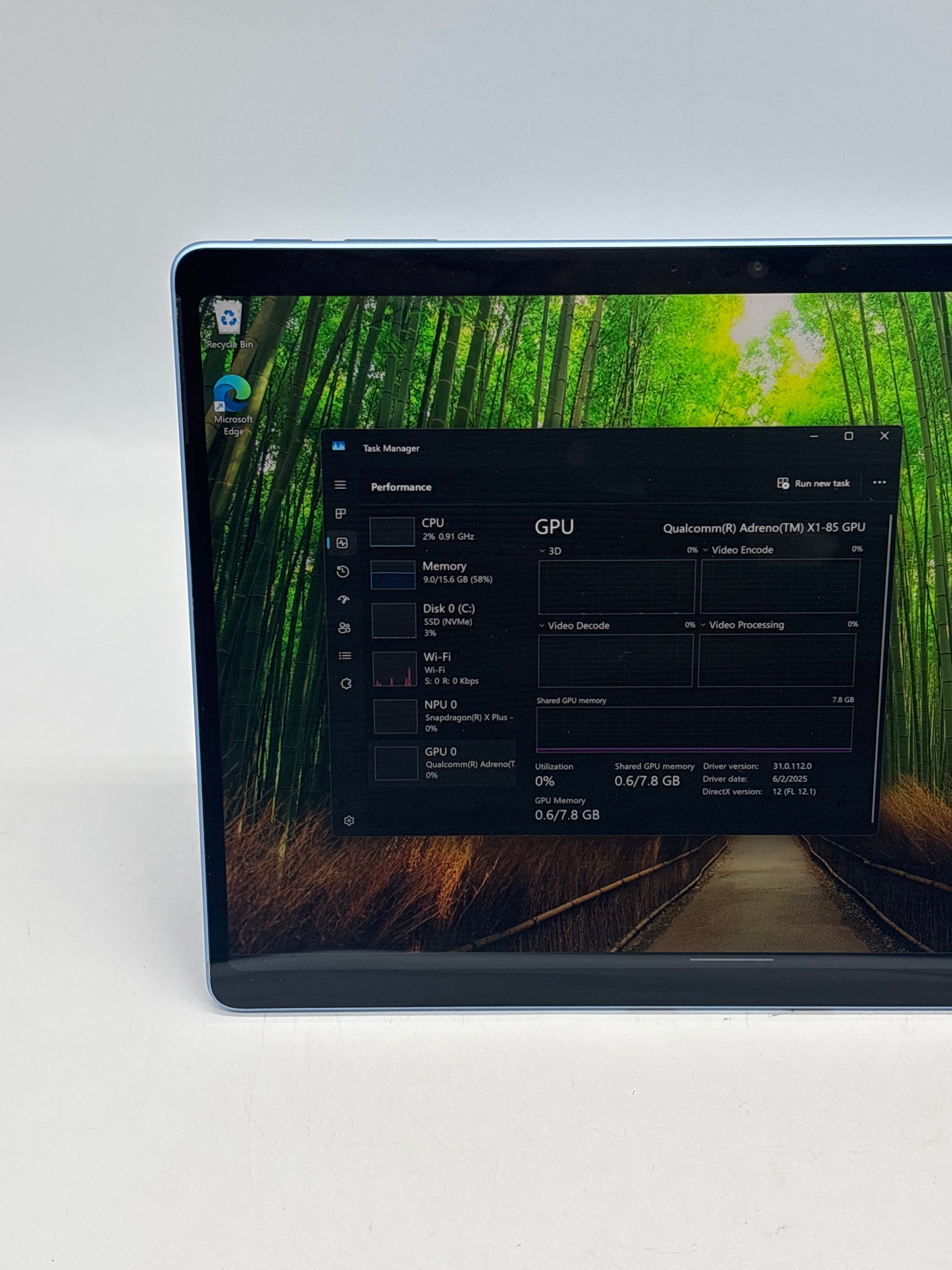 Microsoft Surface Pro 11 2076 Snapdragon X 10-Core 16GB RAM 512GB SSD