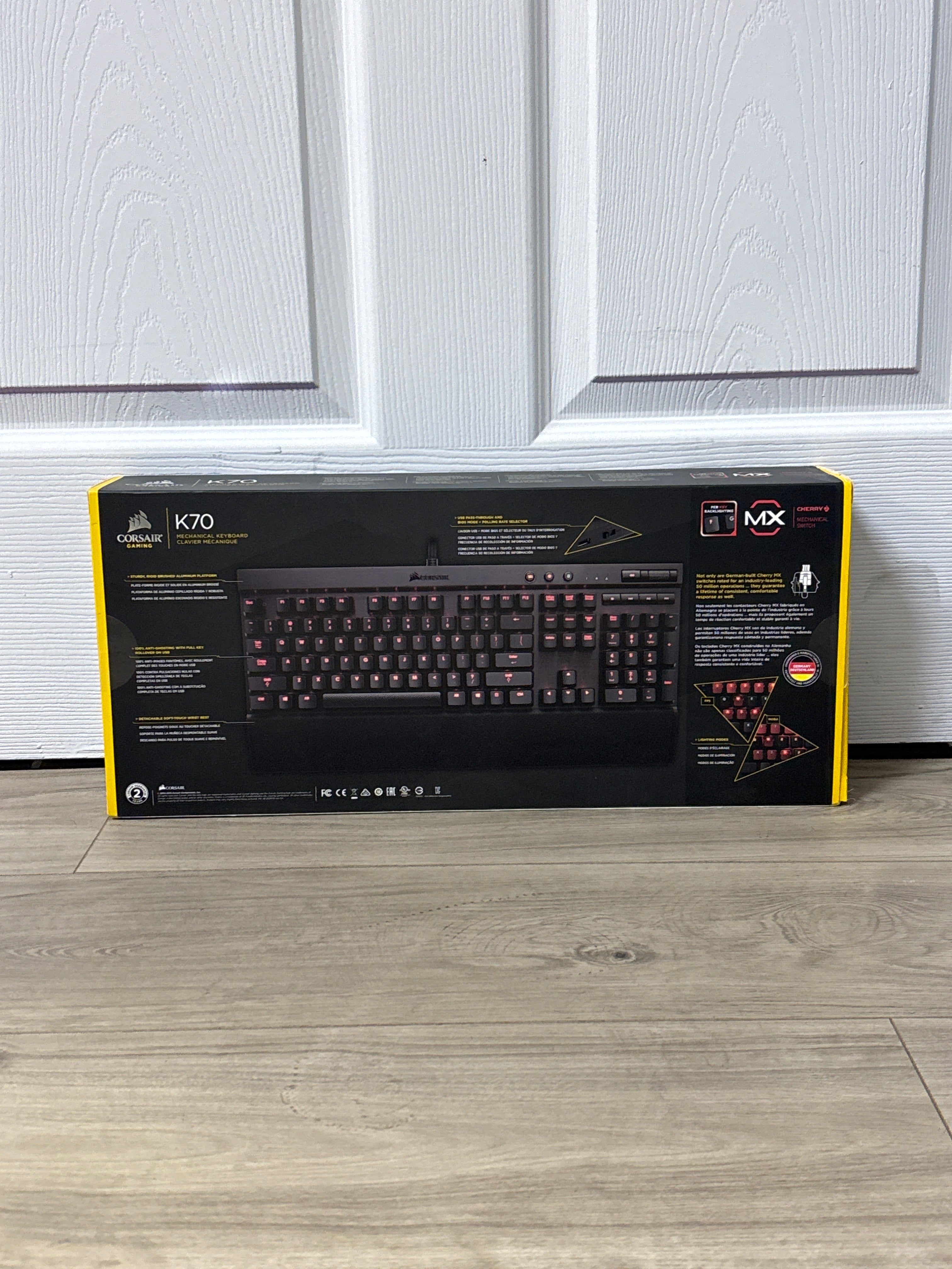 Corsair K70 Gaming Keyboard CHERRY MX Red - New