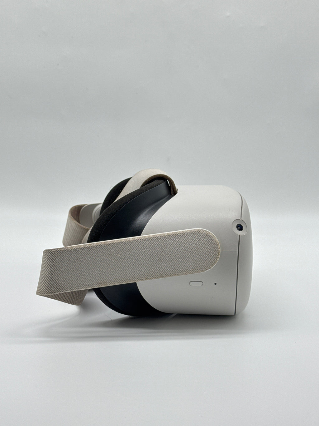 Meta Quest 2 All-In-One VR Headset 64GB - Cracked Frame, Read