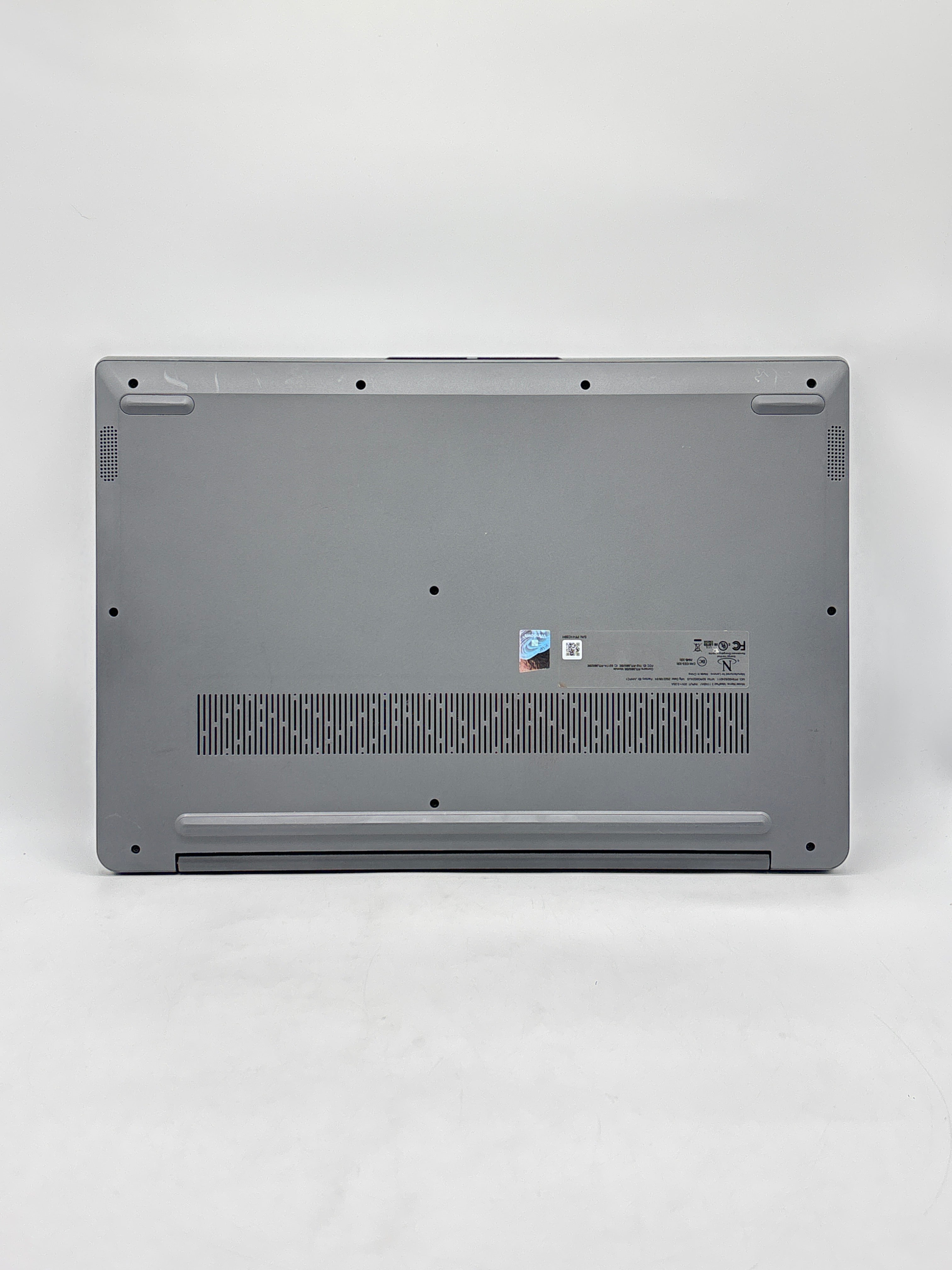 Lenovo IdeaPad 3 17ABA7 AMD Ryzen 5 5625U 16GB RAM 1TB SSD - Used