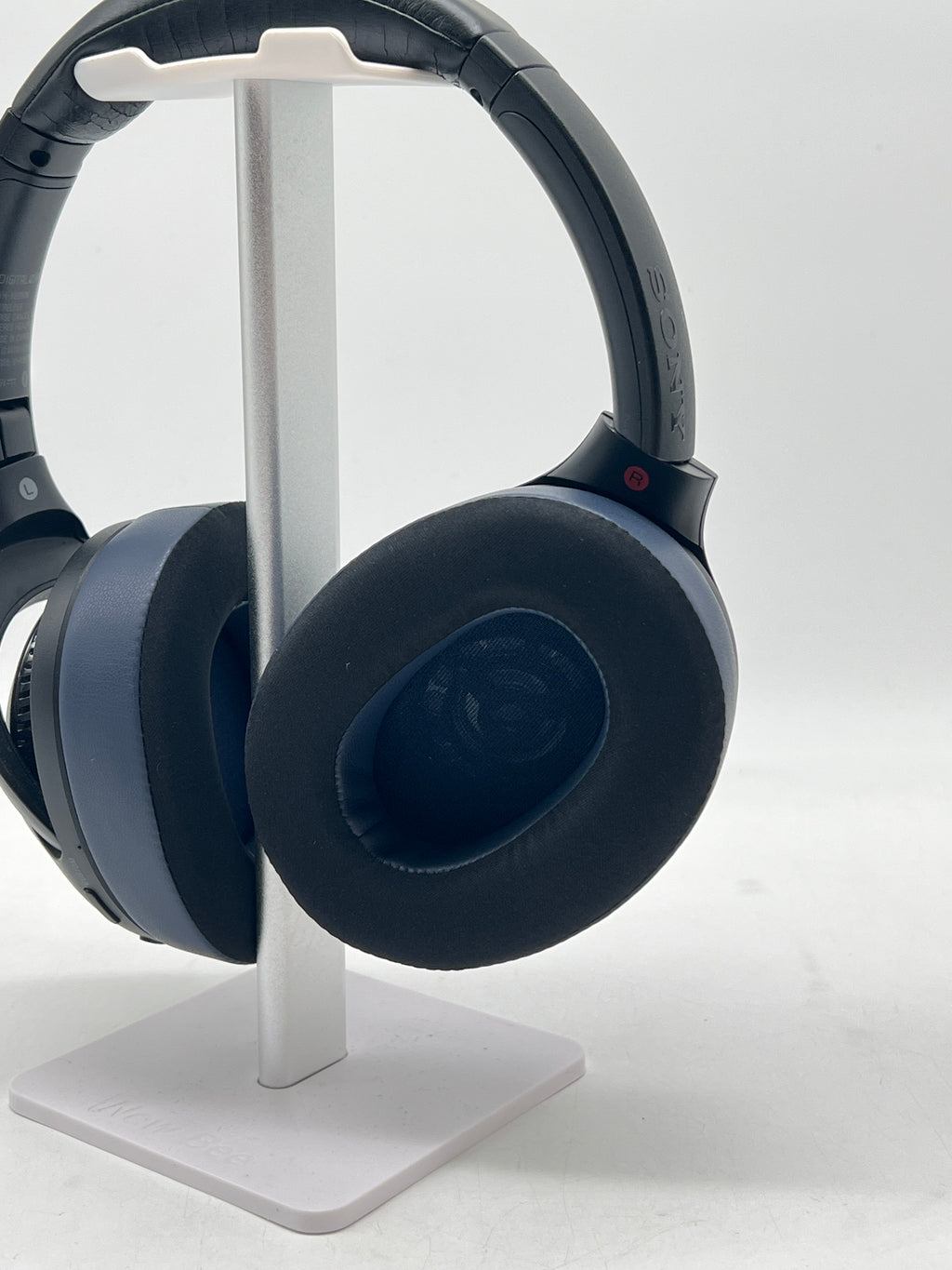 Sony WH-XB900N Wireless Headphones Noise Cancelling Black - Used