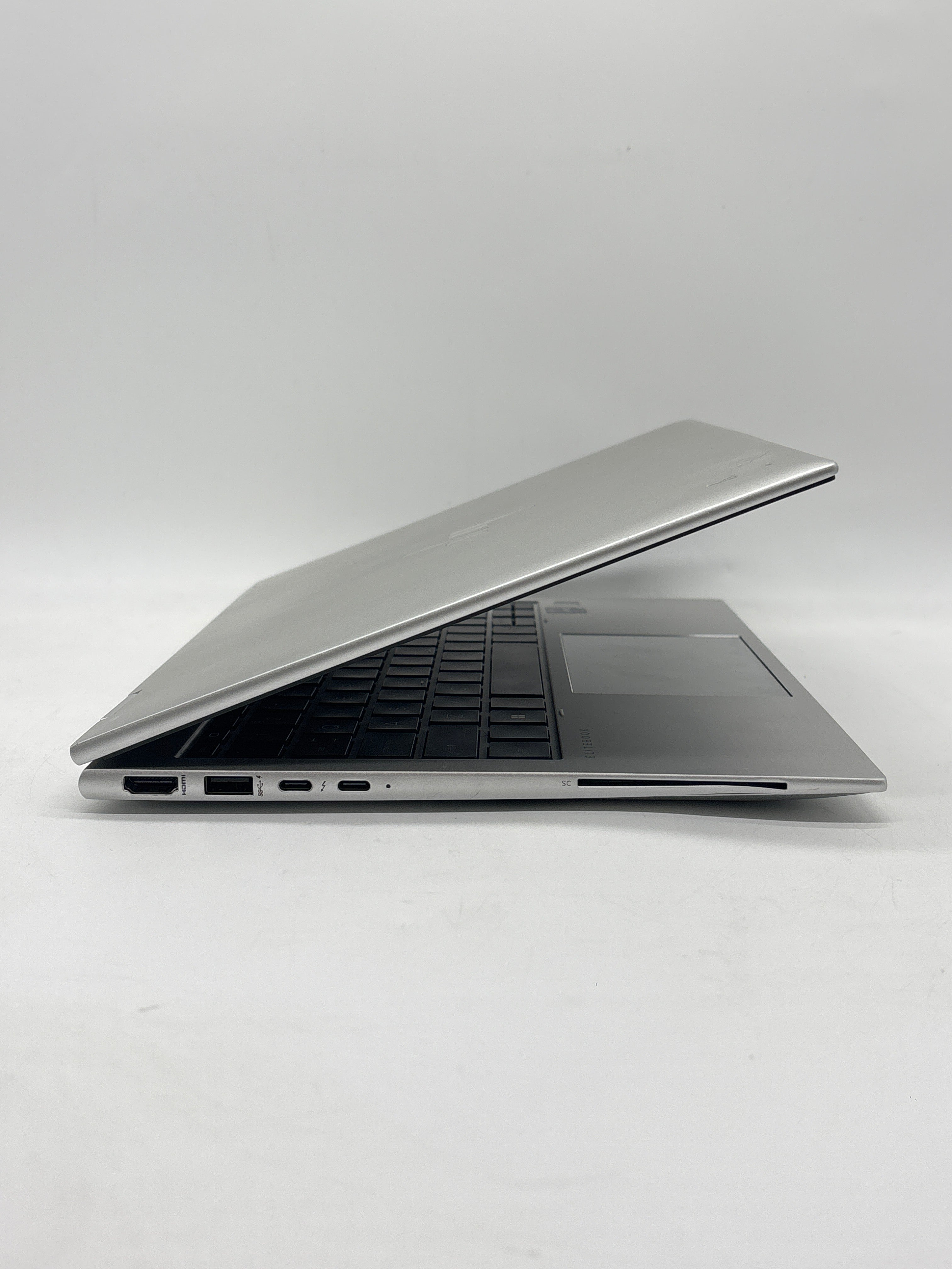 HP ENVY X360 830 G10 i7-1365U 32GB RAM 512GB SSD - Scuffs on Screen