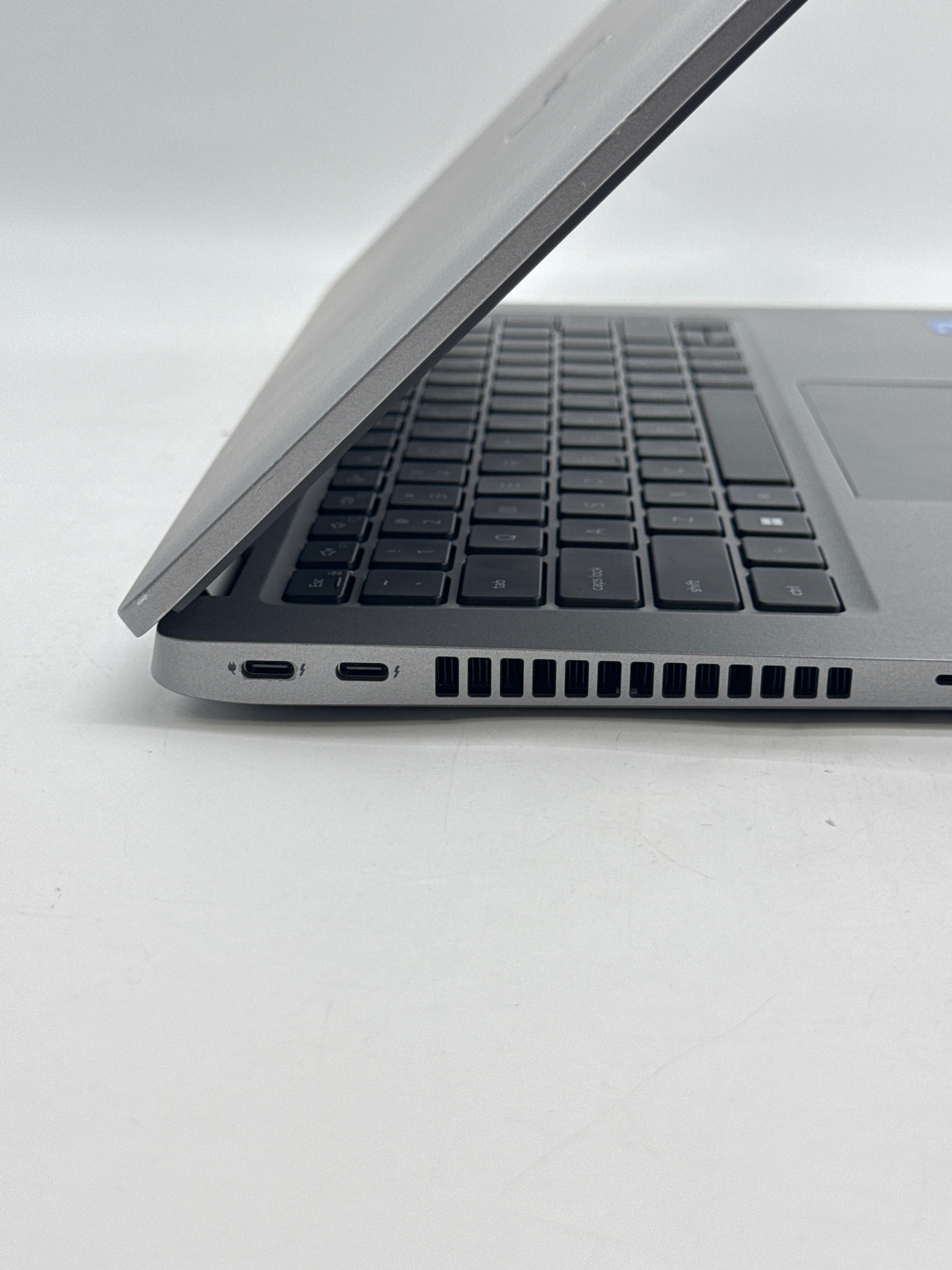 Dell Latitude 5430 Core i5-1235U 16GB RAM 256GB SSD - Used