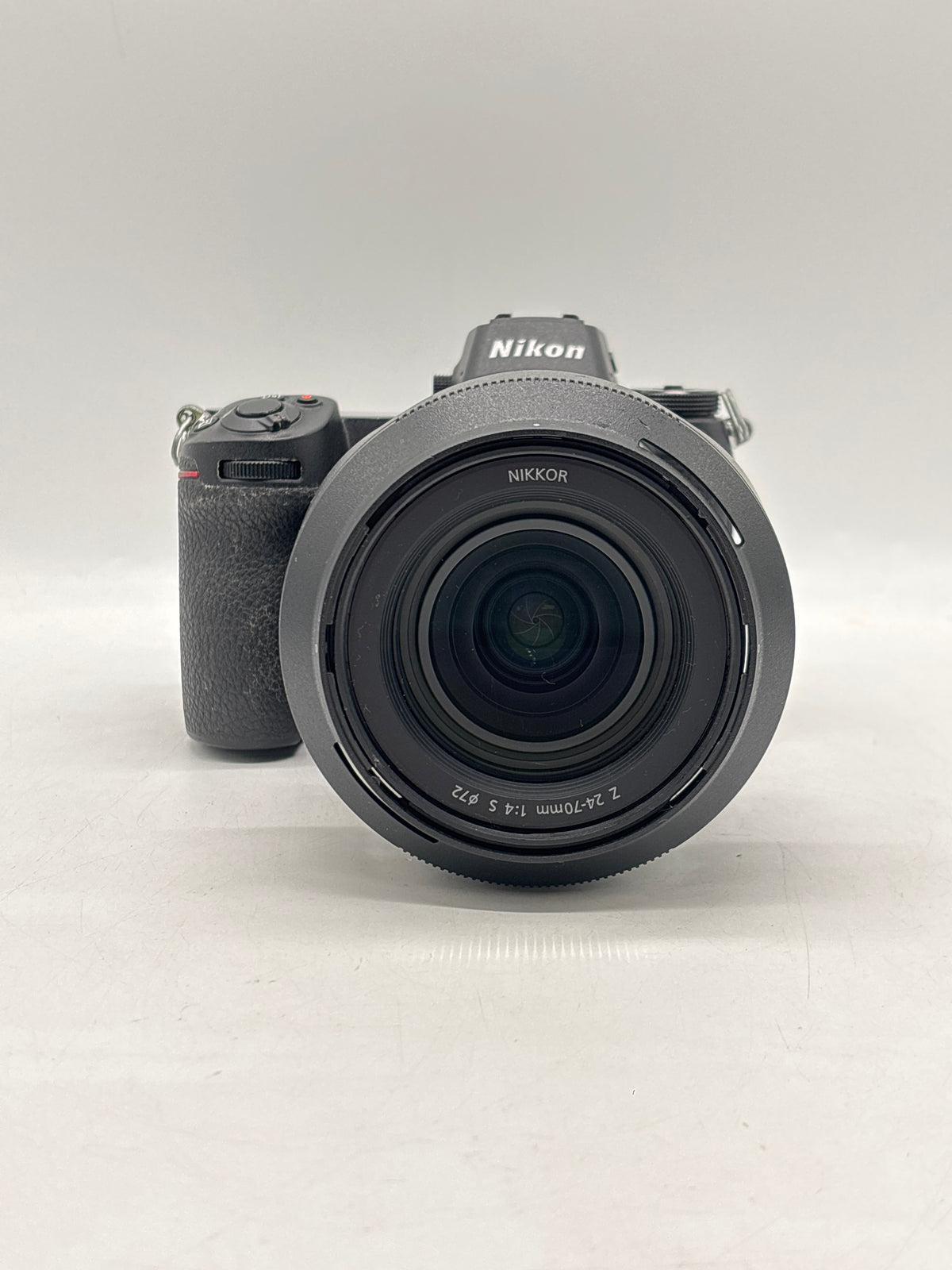 Nikon Z6 Mirrorless w/ NIKKOR Z 24-70mm f/4 S Lens Black - Used