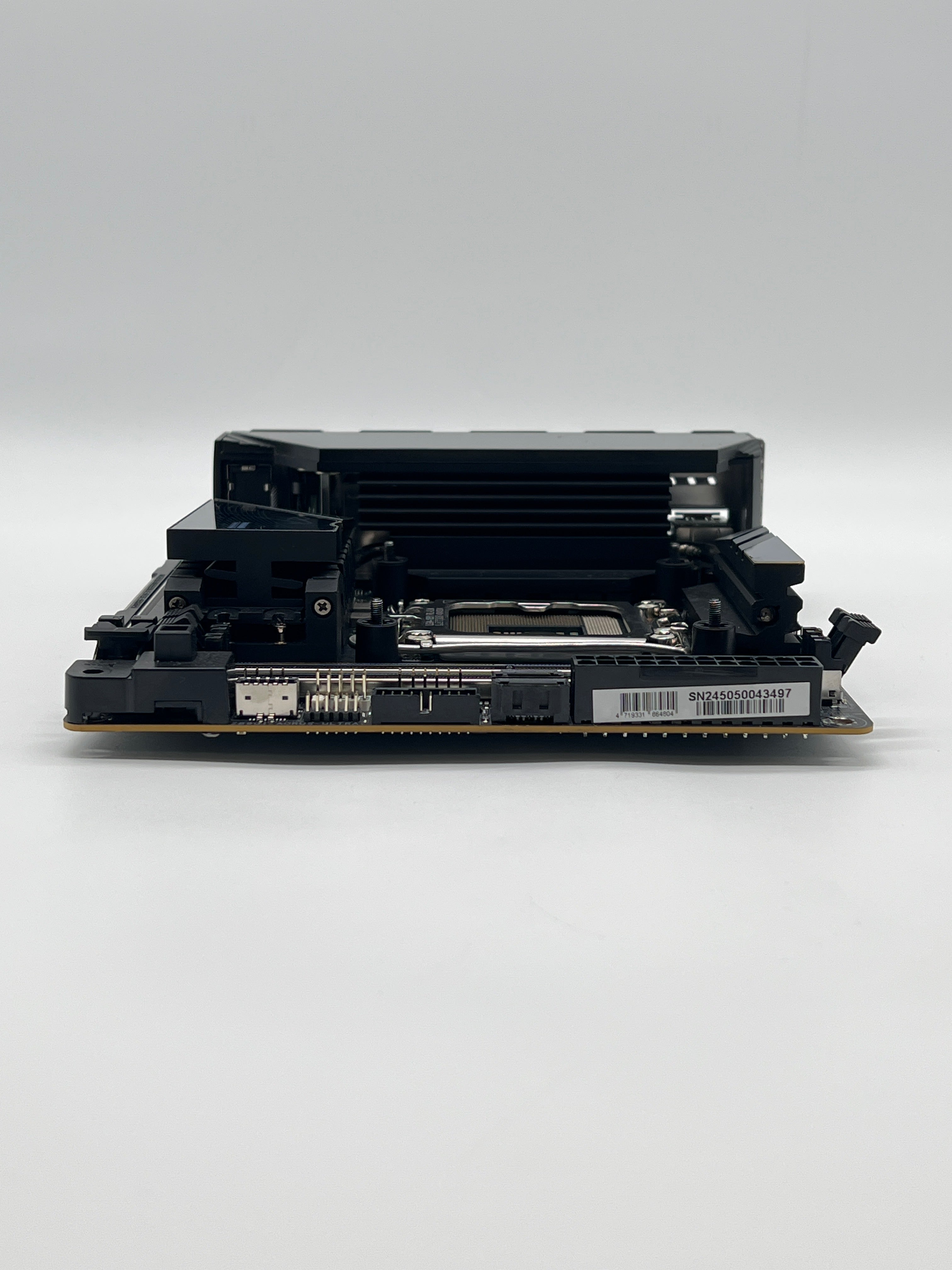 Aorus Gigabyte A890i Ultra LGA 1851 Mini-ITX DDR5 Black Used