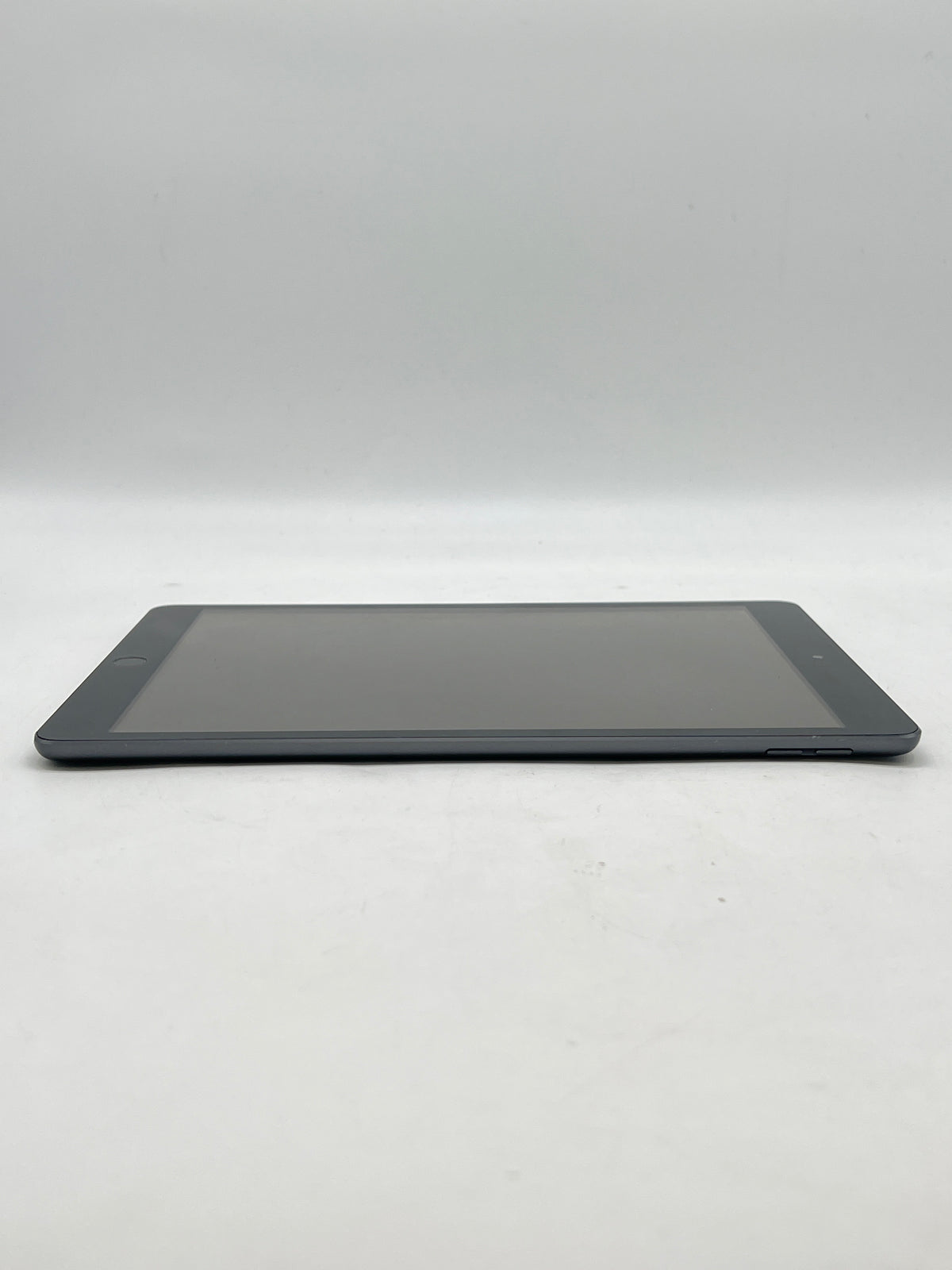 Apple iPad 9th Gen A2602 10.2" 64GB Wi-Fi Space Gray - Used