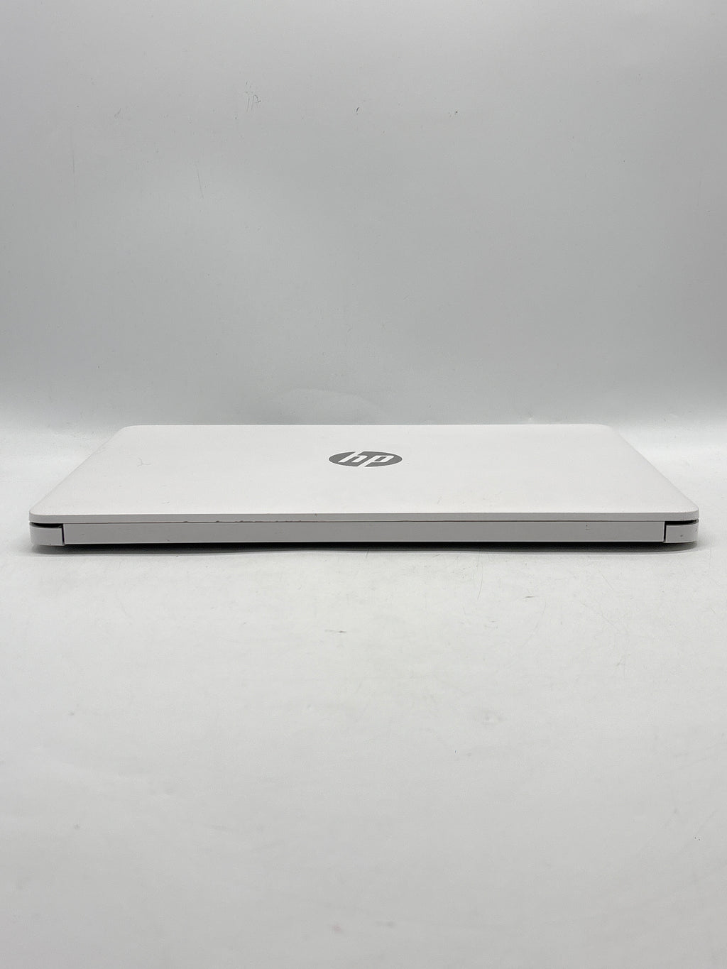 HP 14-dq0052dx 14" Intel Celeron N4120 8GB RAM 64GB SSD White - Used