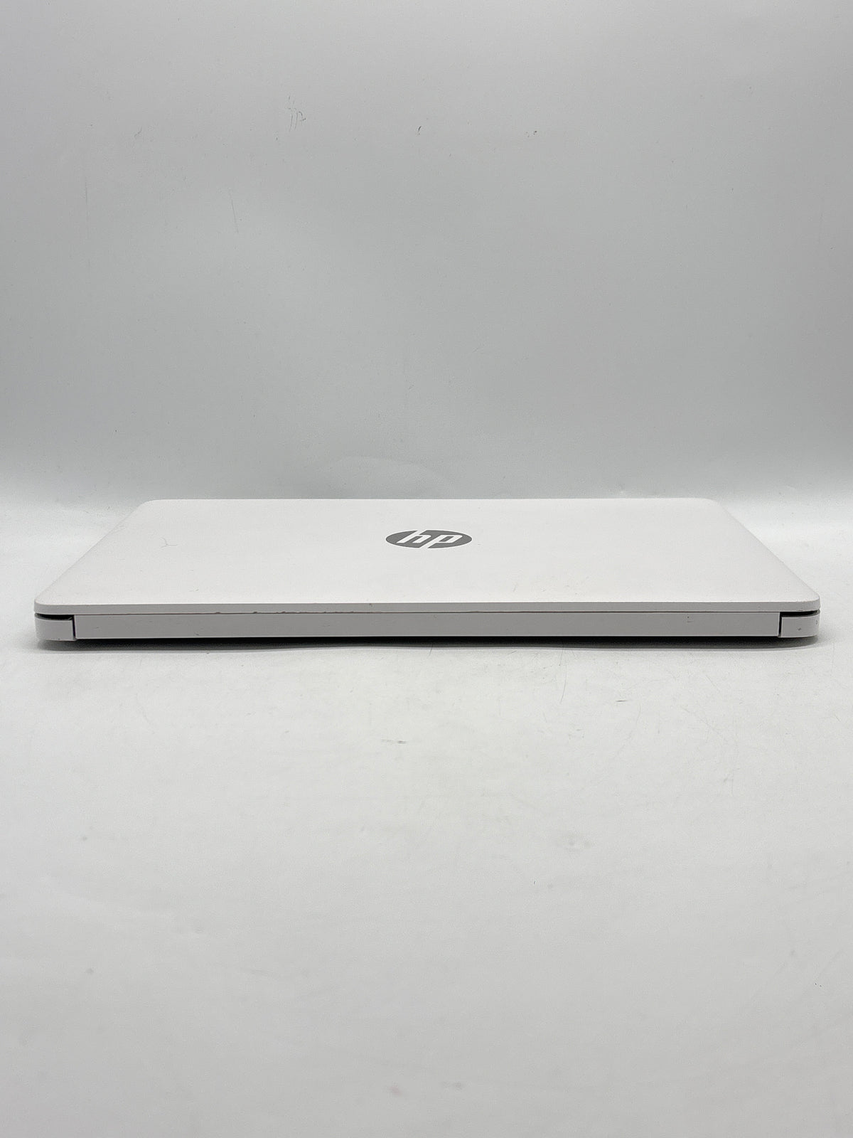 HP 14-dq0052dx 14" Intel Celeron N4120 8GB RAM 64GB SSD White - Used