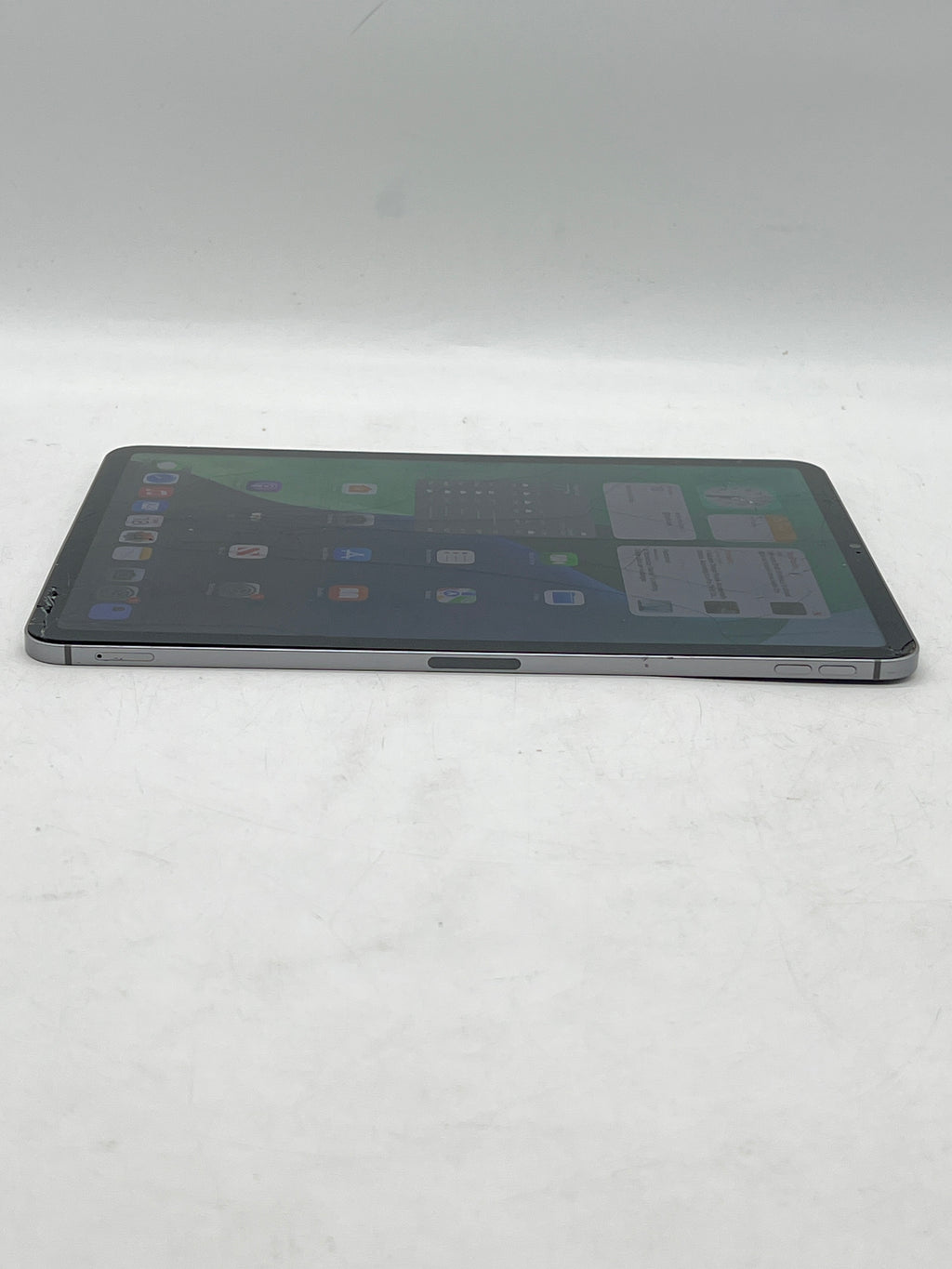 Apple iPad Pro 11" 4th Gen A2435 128GB Wi-Fi + 5G - Cracked Screen