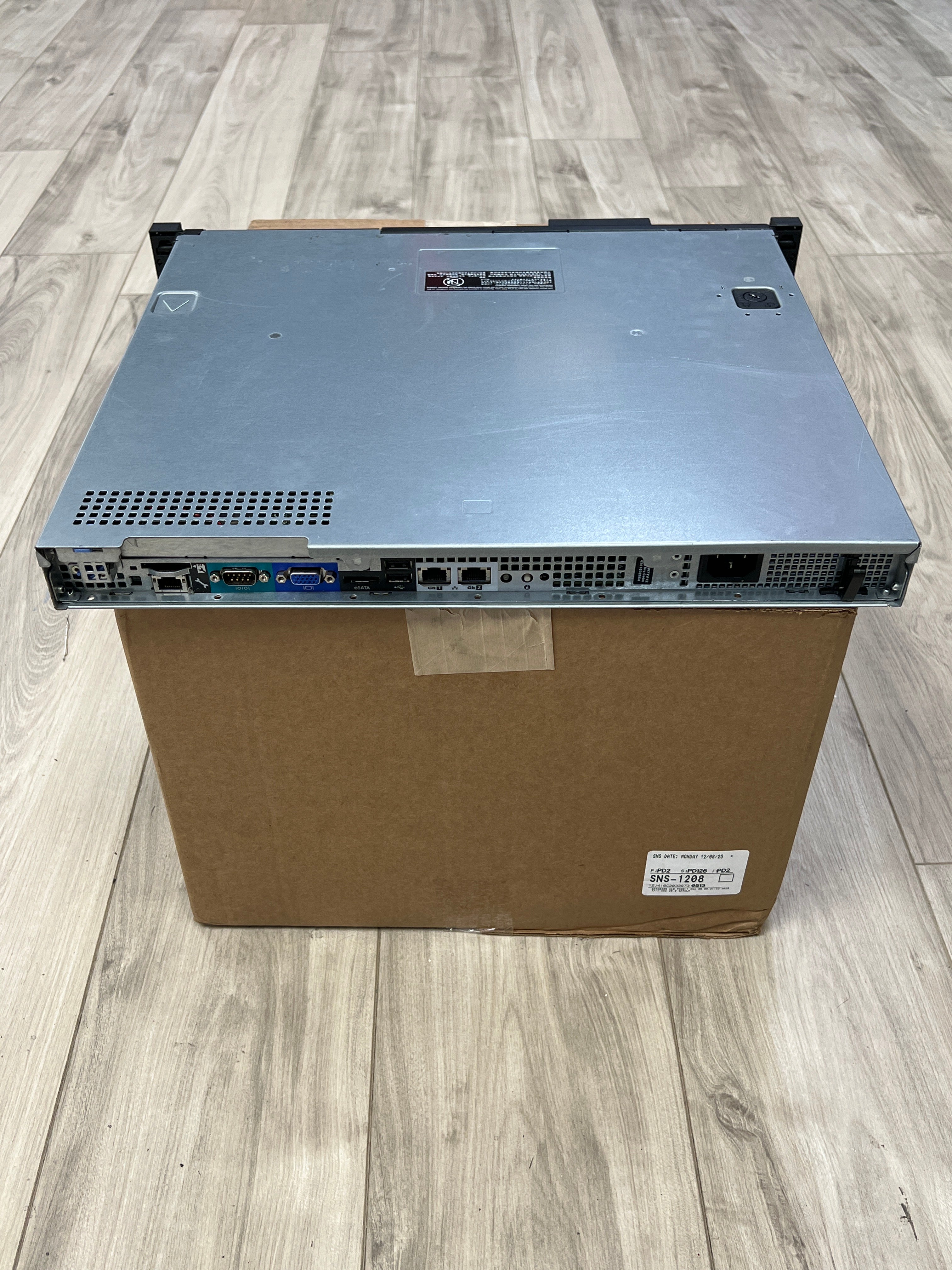 DELL PowerEdge R210 II Xeon E3-1240 v2 @ 3.4GHz 32GB RAM NO HDD