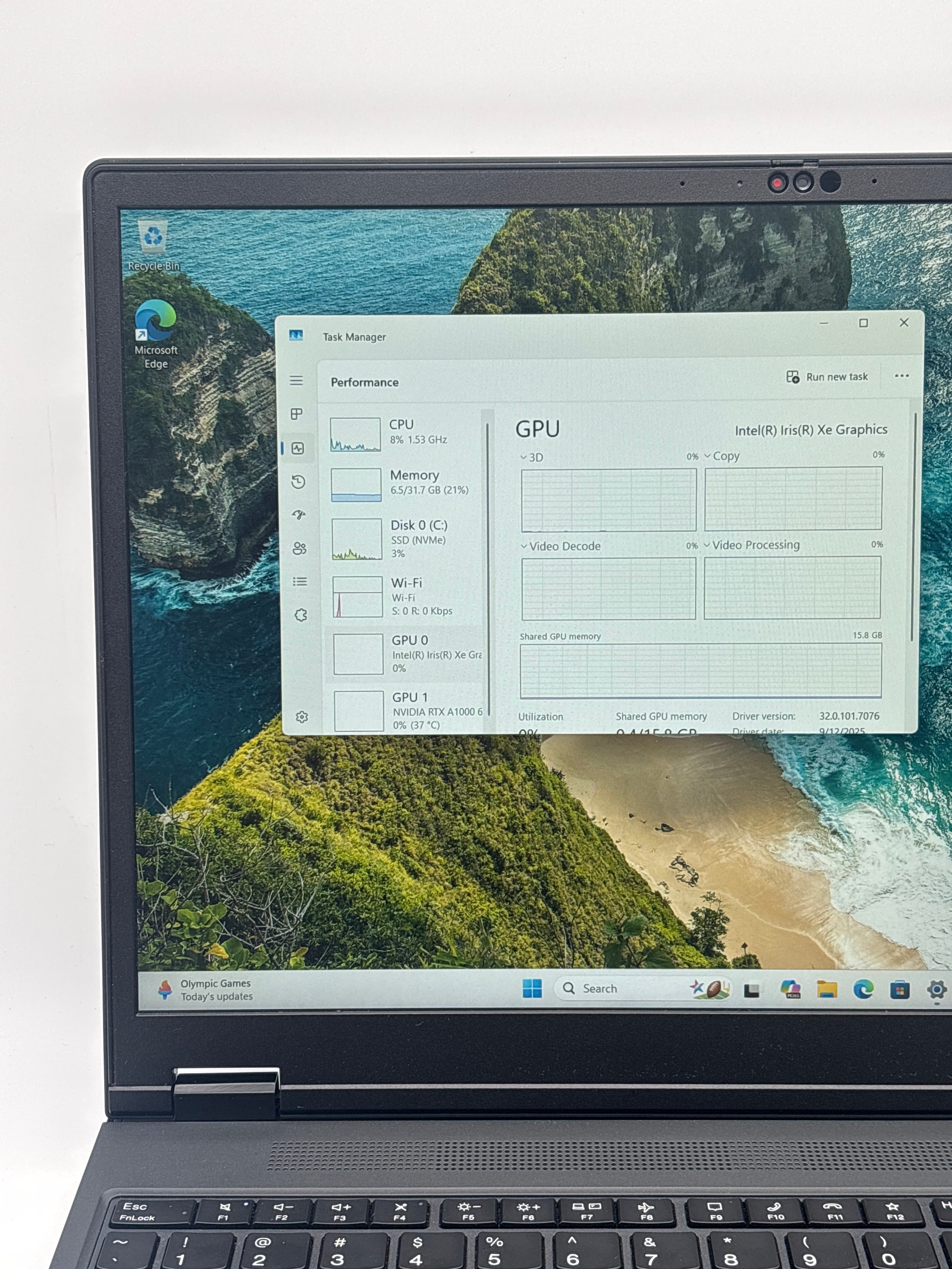 Lenovo ThinkPad P16v Gen 1 i7-13800H 32 GB RAM 512GB SSD RTX A1000 - For Parts (Read DESC)