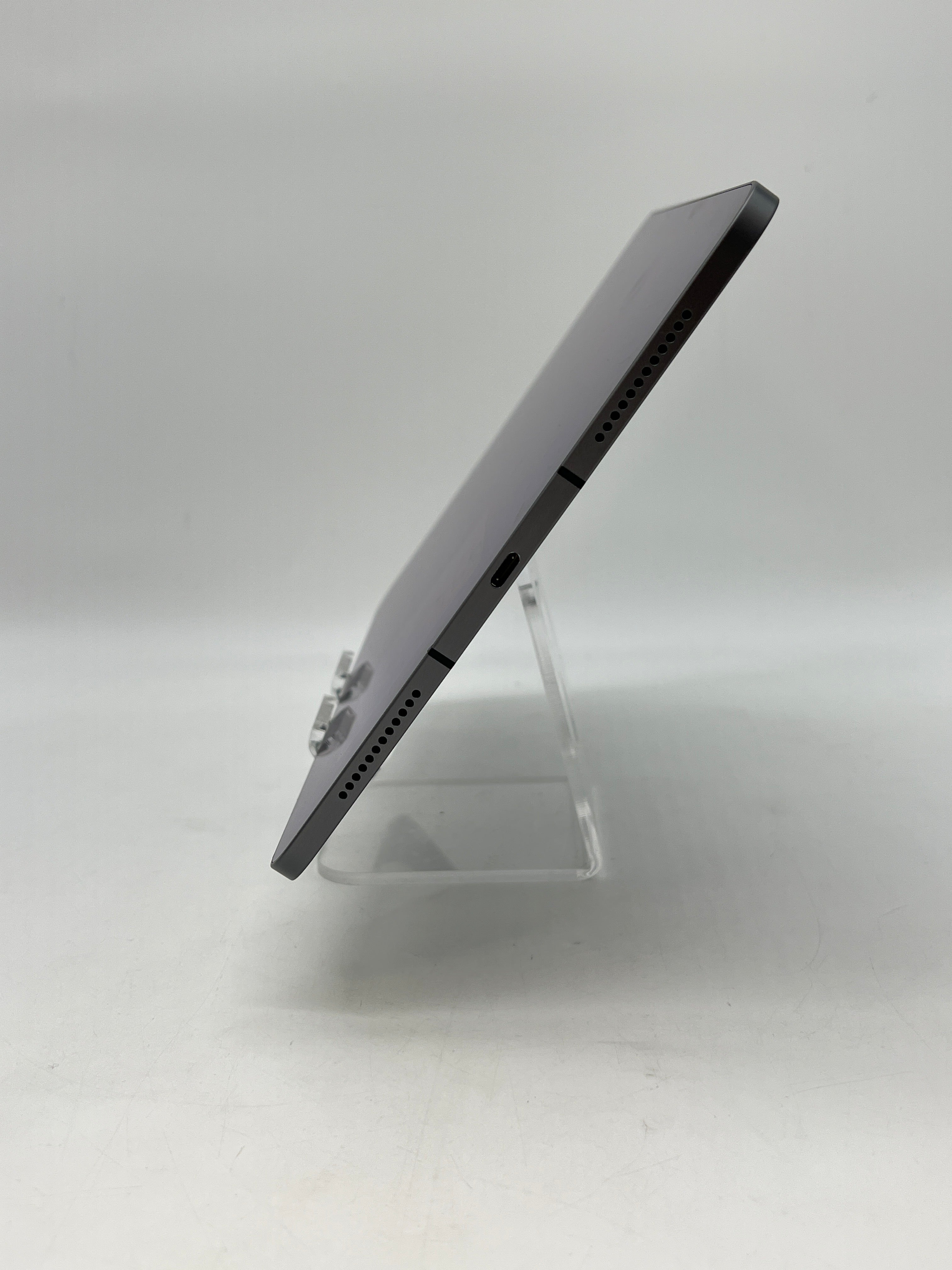 Apple iPad Air 5th Gen 64GB Wi-Fi + 5G Unlocked - Used with Box