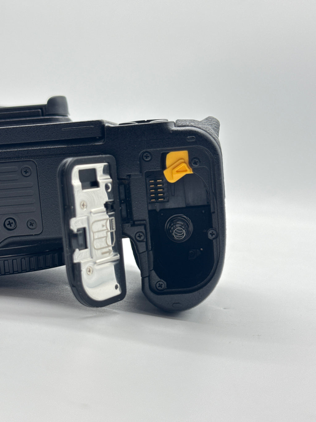Nikon Z5 Mirrorless Body Only Black - Used