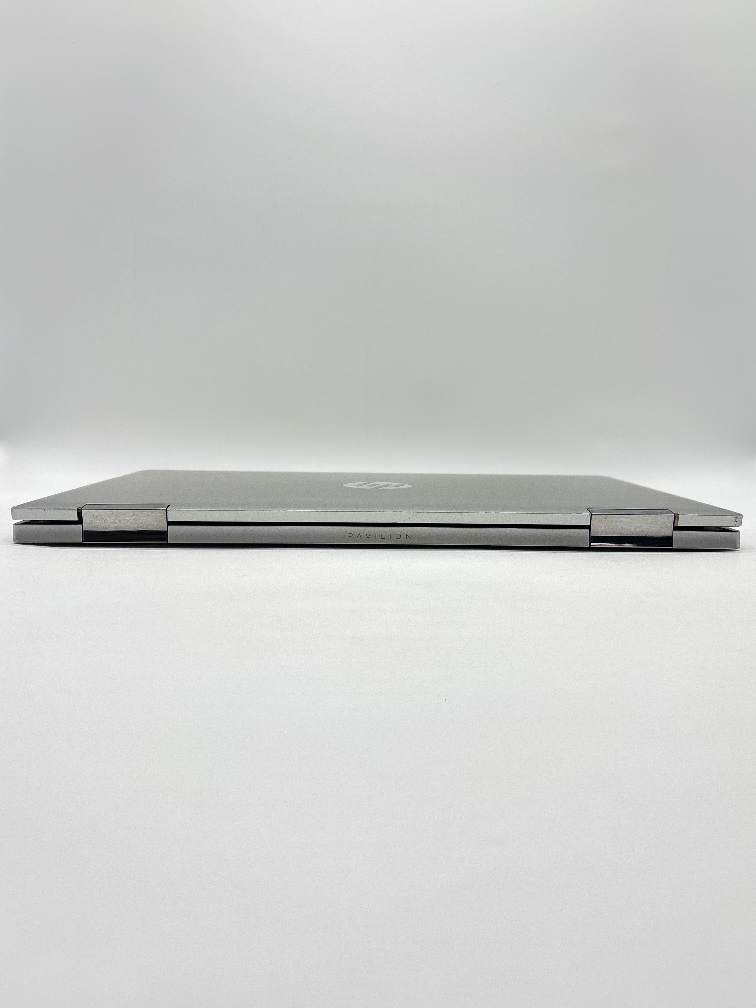 HP Pavilion x360 15-er1051cl i5-1235U 12GB RAM 512GB SSD
