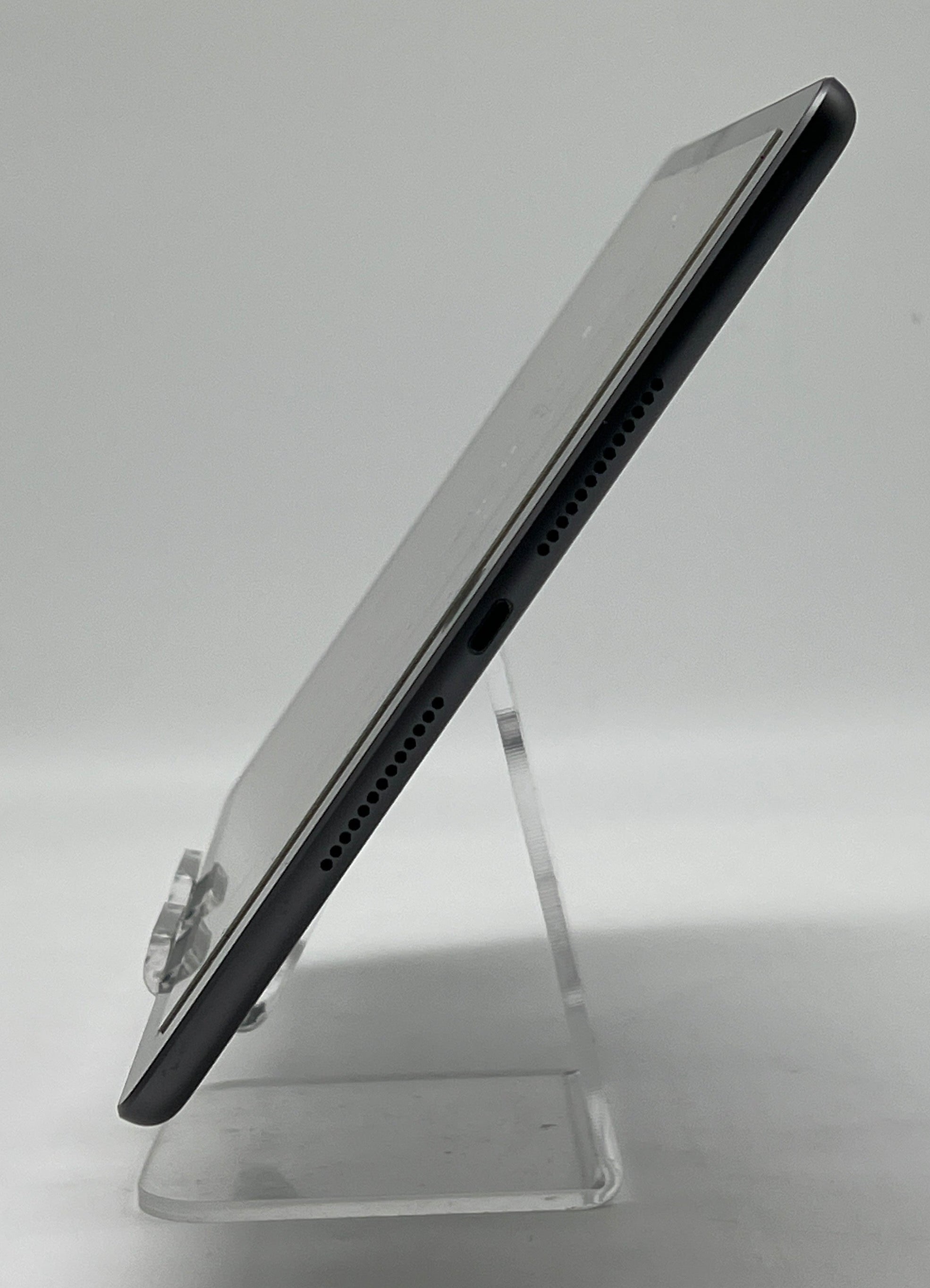 Apple iPad 9th Gen A2604 Space Gray Wi-Fi 256GB - For Parts (Remotely Managed)