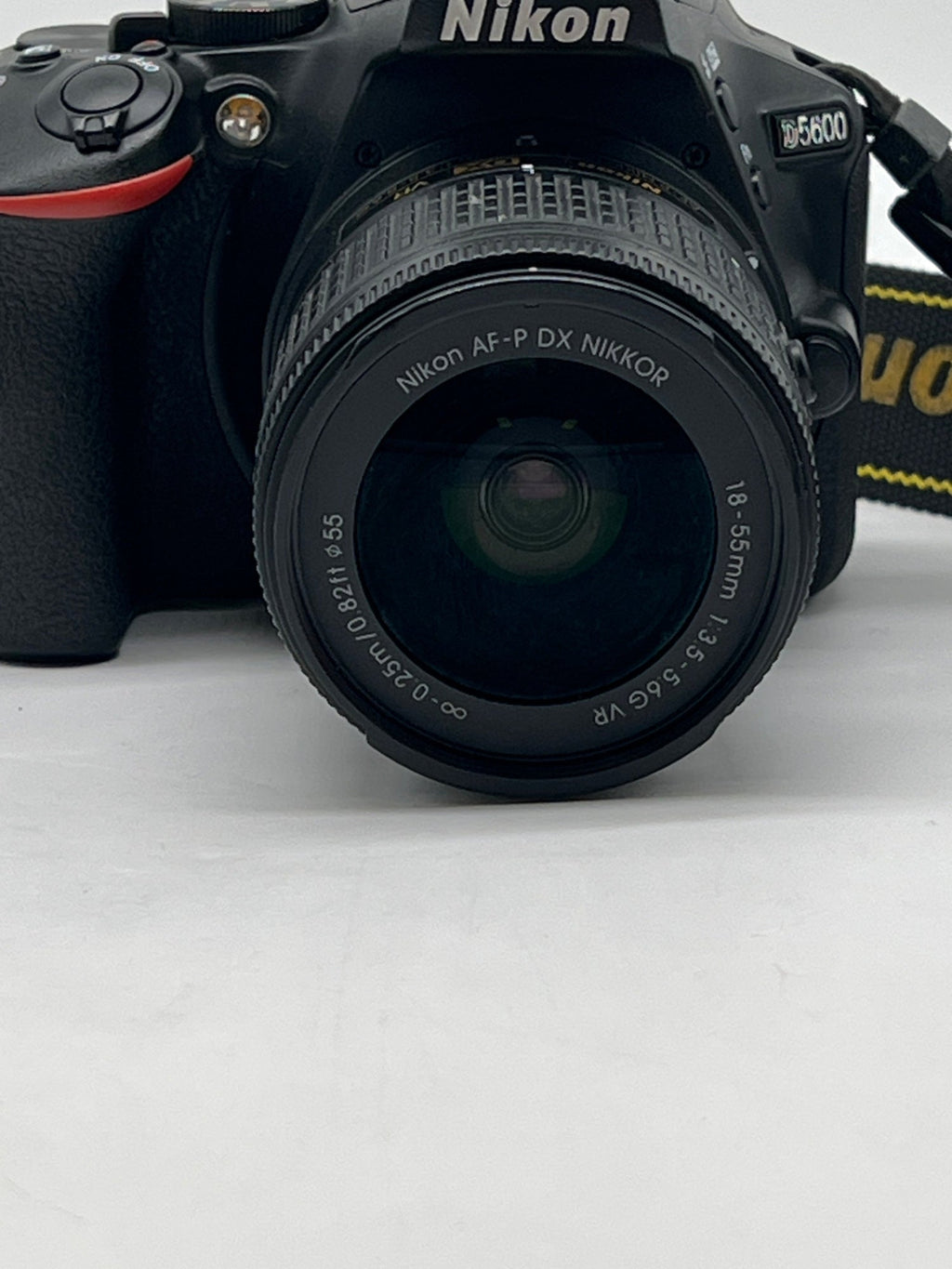Nikon D5600 Digital SLR Camera Black 24.2 MP With Lens - Used