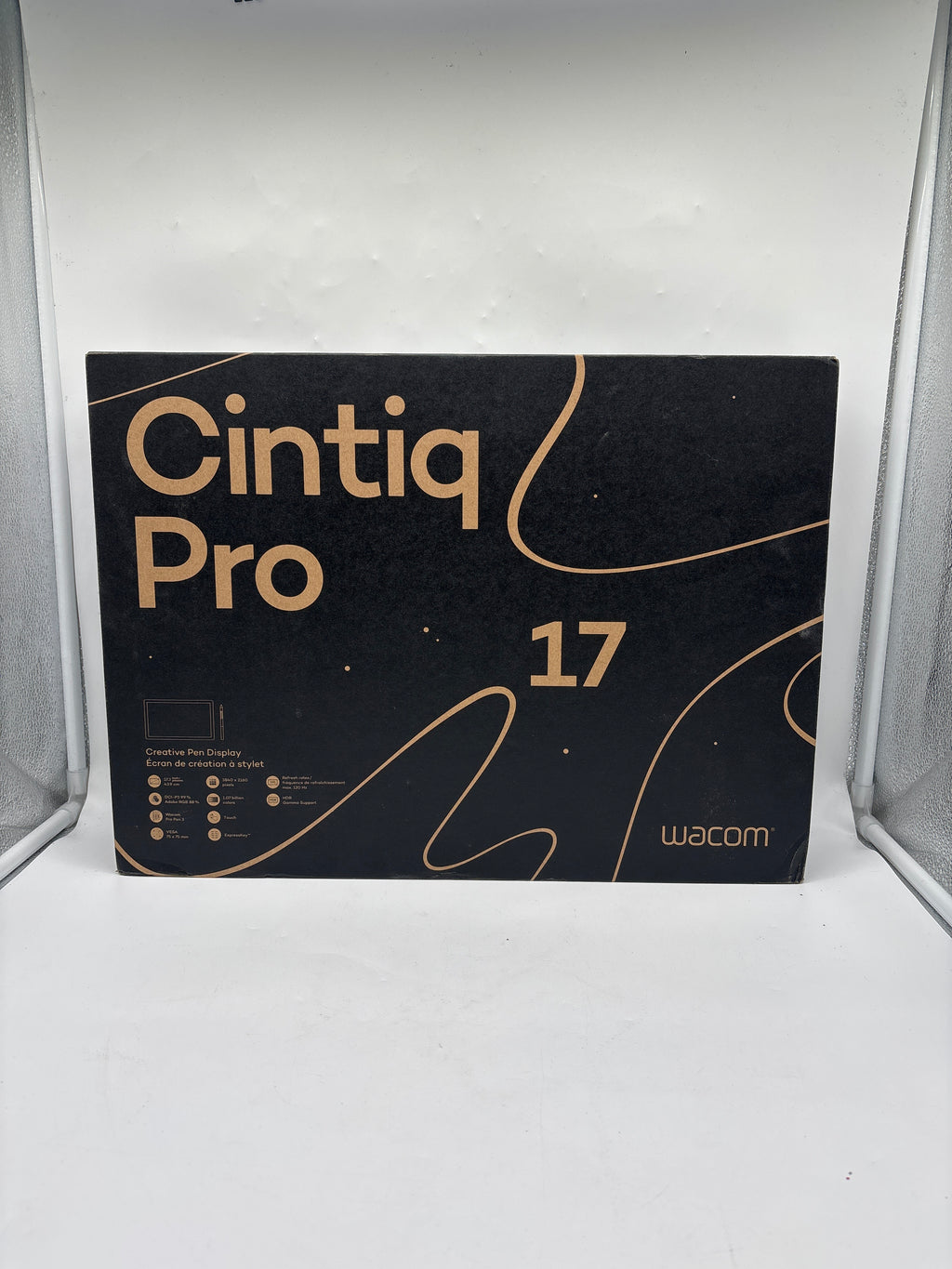 Wacom Cintiq Pro 17 DTH172 17.3in 4K Pen Display Black - New