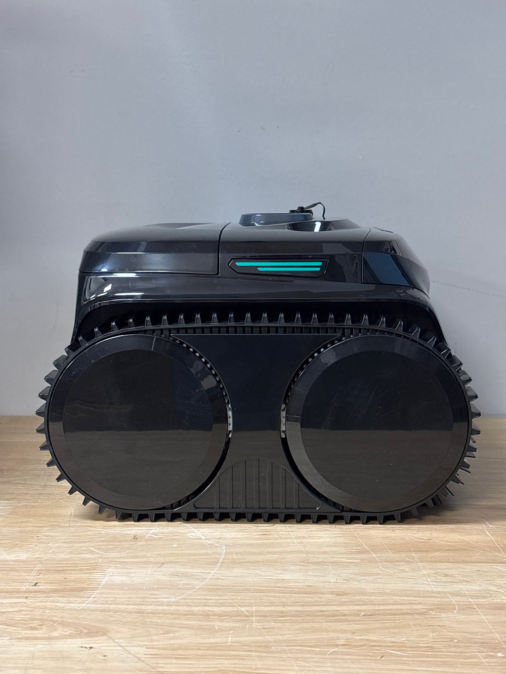 Wybot C2 Pool Vacuum Cleaner - New In Box Black