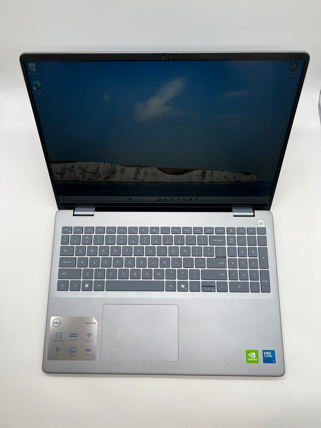 Dell Inspiron 16 Intel Core 7 32GB RAM 1TB SSD Geforce MX570A
