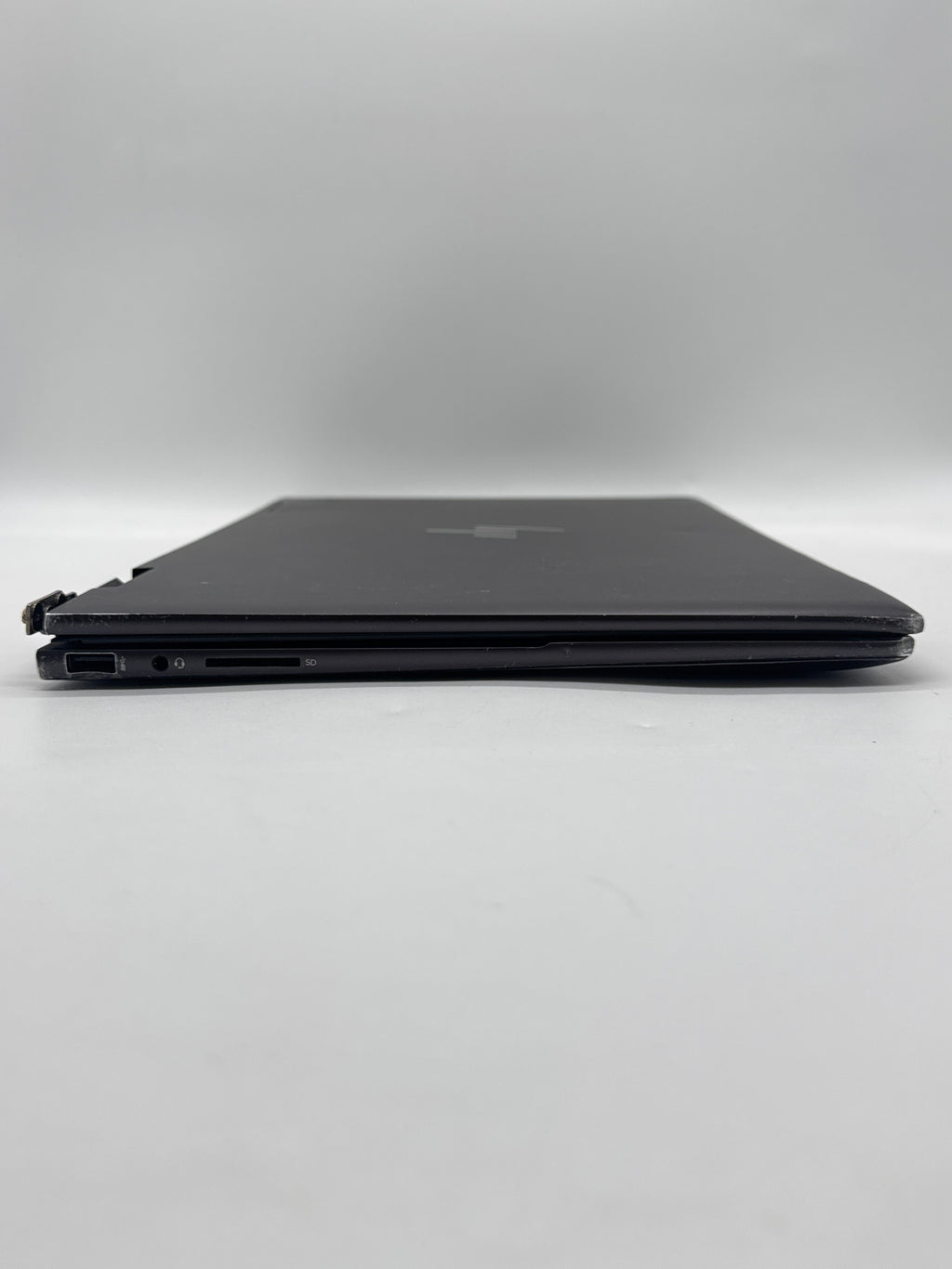 HP Envy x360 15-ey0013dx Ryzen 5 5625U 8GB RAM 256GB SSD - For Parts (Read DESC)