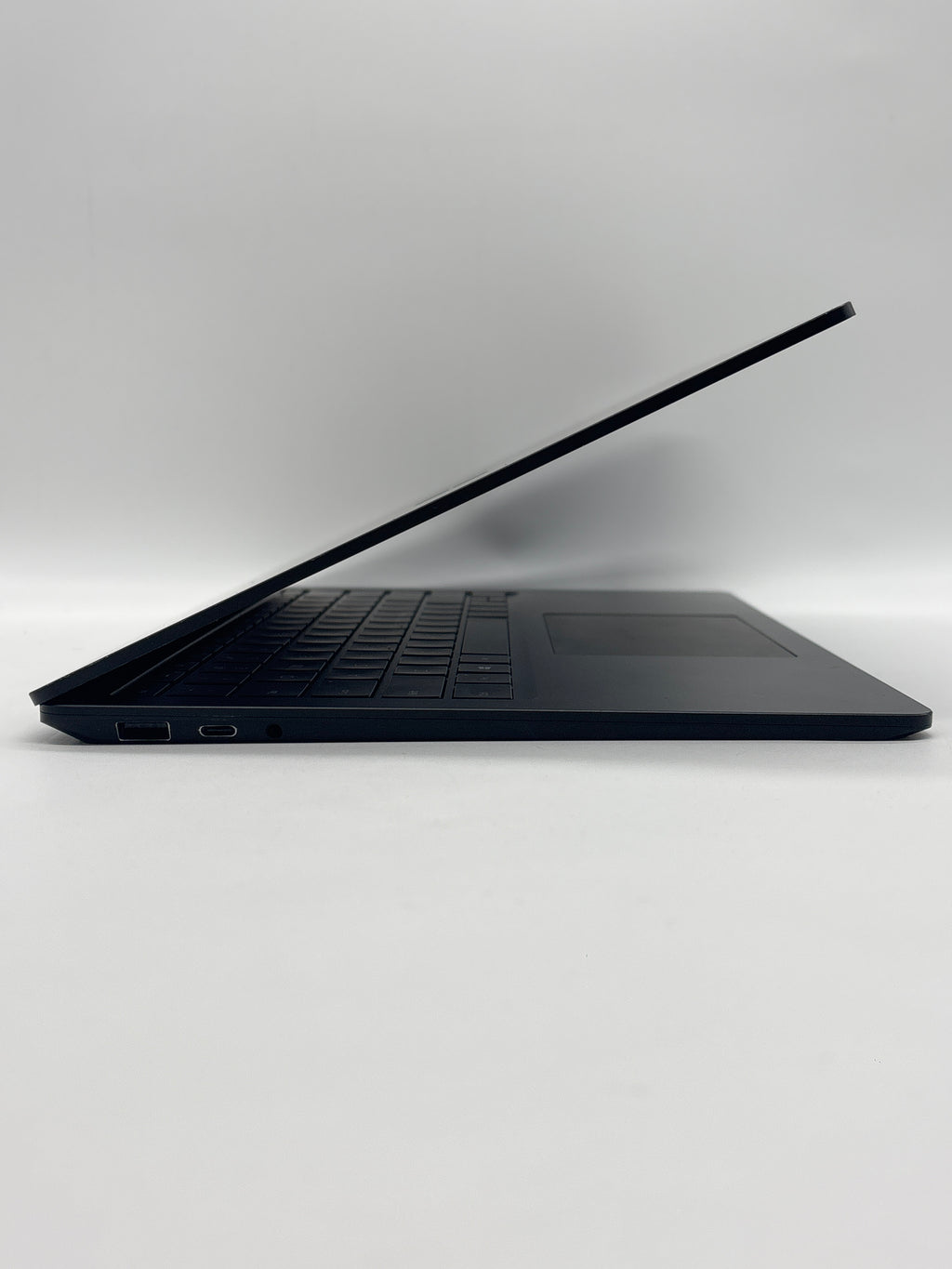 Microsoft Surface Laptop 4 i5-1135G7 8GB RAM 512GB SSD - For Parts (Cracked Screen)