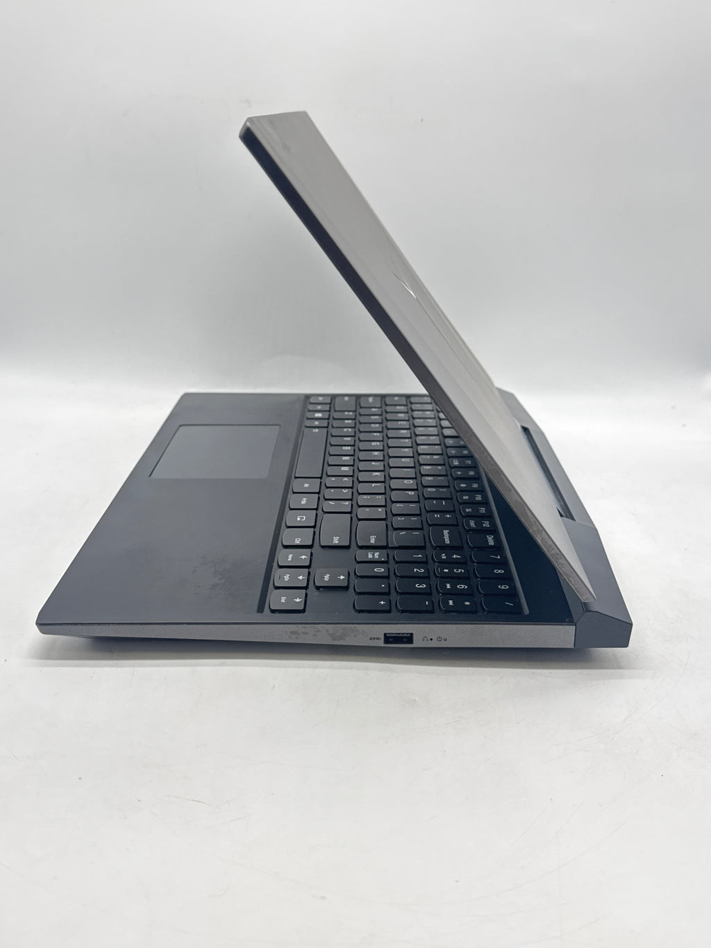 Lenovo Legion Y7000P-1060 i7 8750H 8GB RAM 1TB HDD GTX 1060 - READ