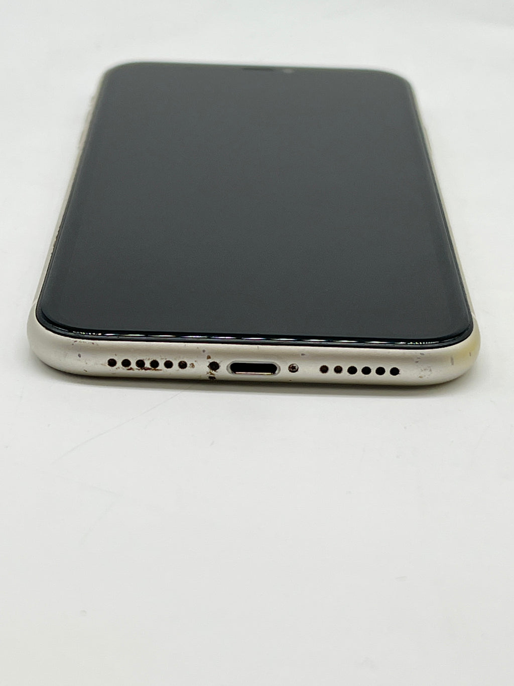 Apple iPhone 11 128GB Unlocked White - For Parts (Service Battery)