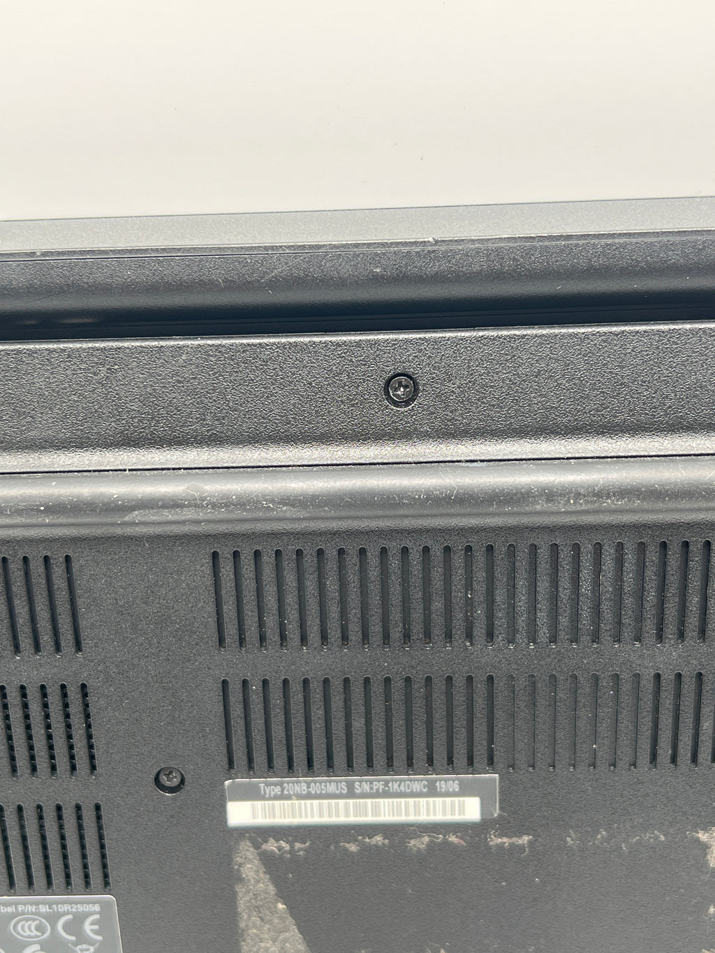 Lenovo ThinkPad E590 i5-8265U 4GB RAM 512GB HDD - For Parts (Bad Battery)