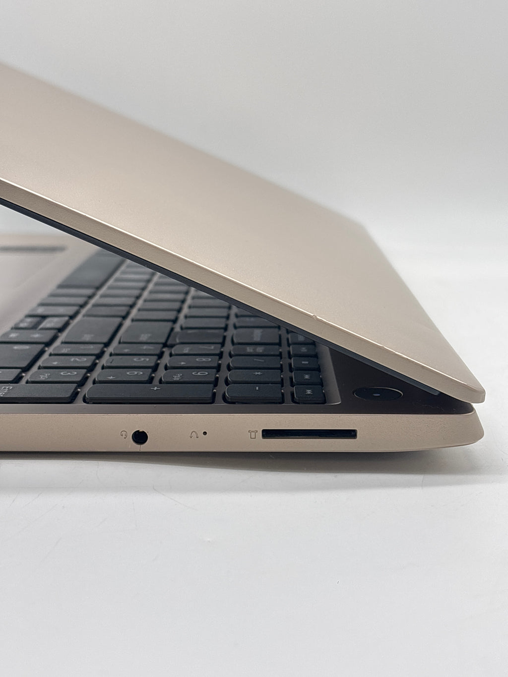 Lenovo Ideapad 3 15IL05 15.6" Intel Core i3-1005G1 8GB RAM 256GB SSD - Used