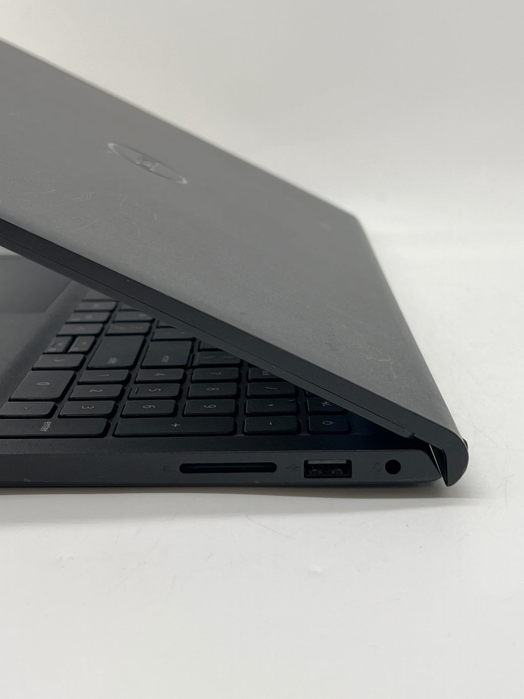 Dell Inspiron 3535 15.6" AMD Ryzen 7 7730U 16GB RAM 512GB SSD Black - For Parts