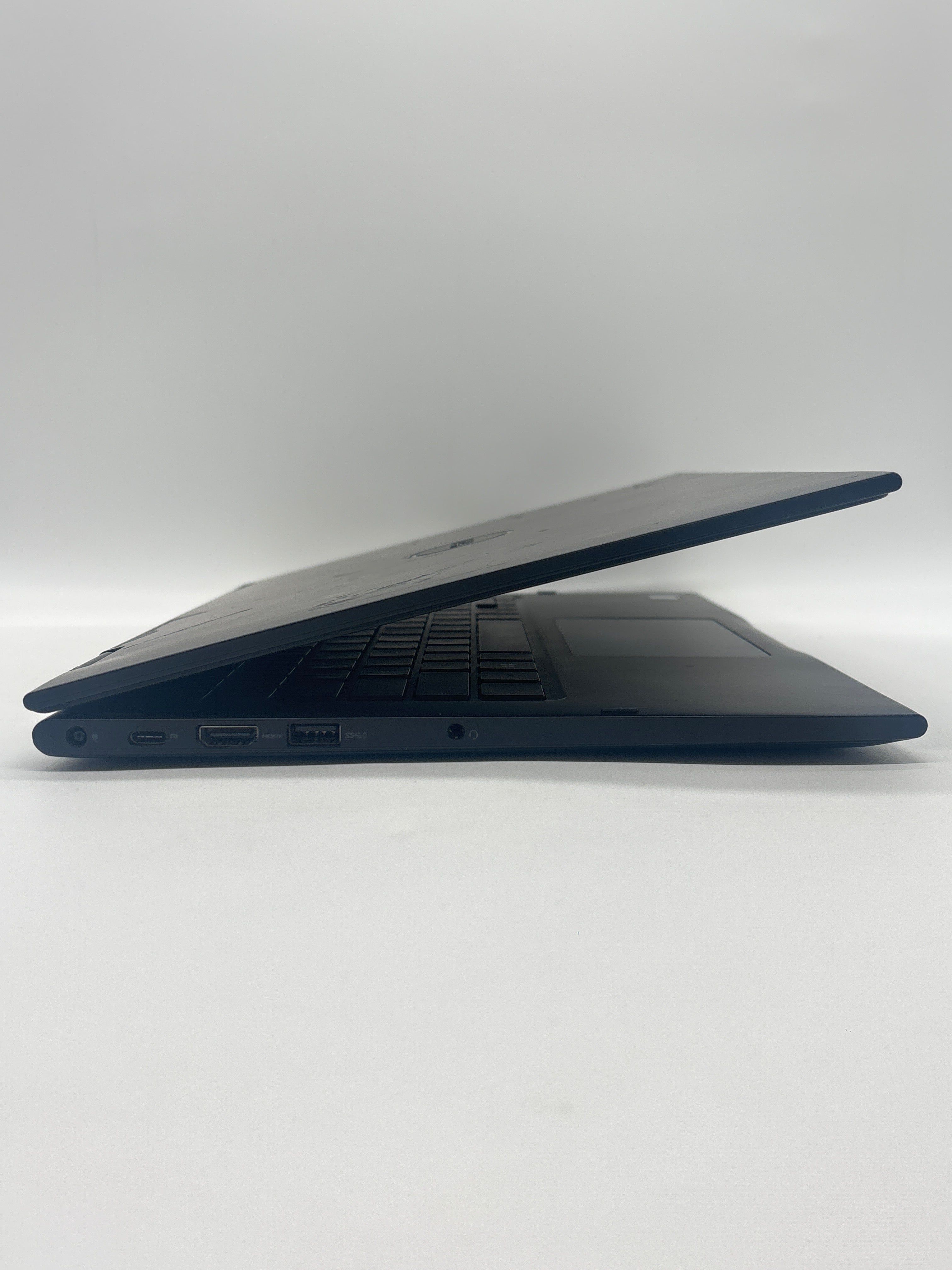 Dell Latitude 3390 2 in 1 i5-8350U 16GB RAM 256GB SSD - For Parts (Read DESC)