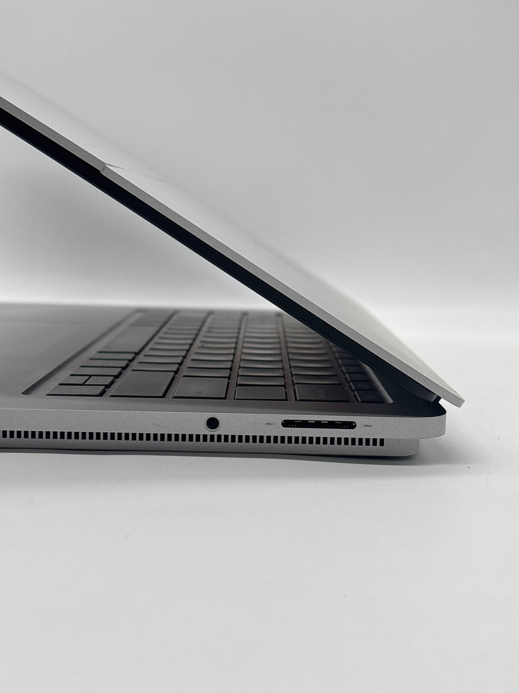 Microsoft Surface Laptop Studio 1964 i7-11370H 32GB RAM 1TB SSD