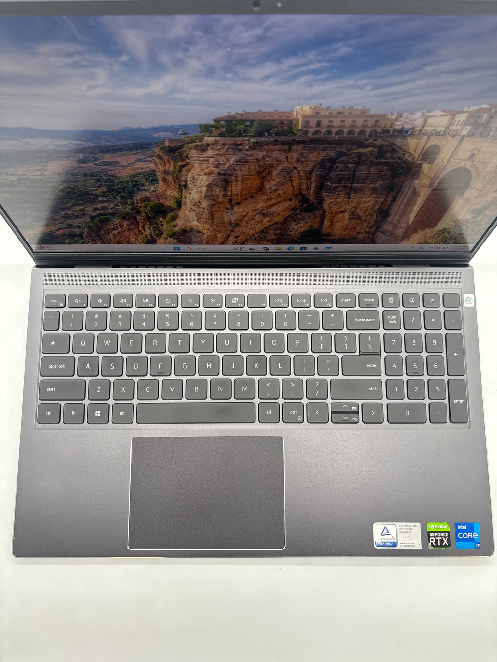 Dell Vostro 15 7510 i7-11800H 16GB RAM 512GB SSD RTX 3050 - For Parts (Low Battery)