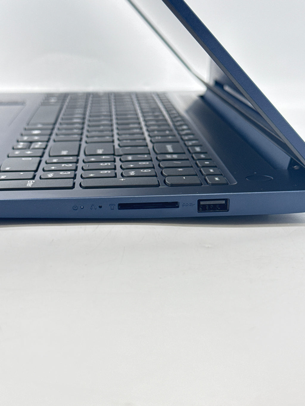 Lenovo IdeaPad Slim 3 15ITN9 Intel N150 8GB RAM 128GB SSD 15in Blue - Used