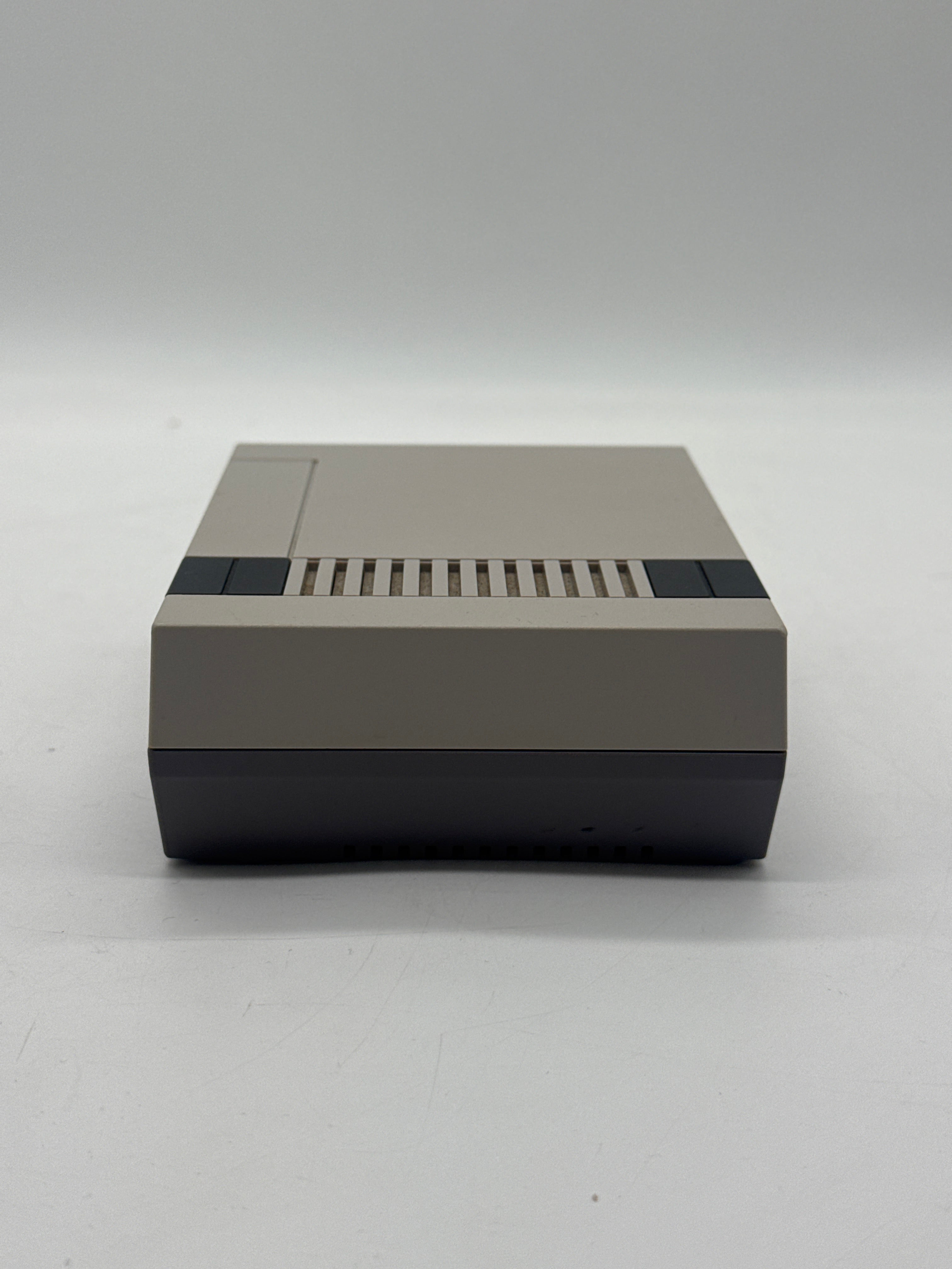TX01-39287 - Nintendo NES Classic Edition (CLV-001)