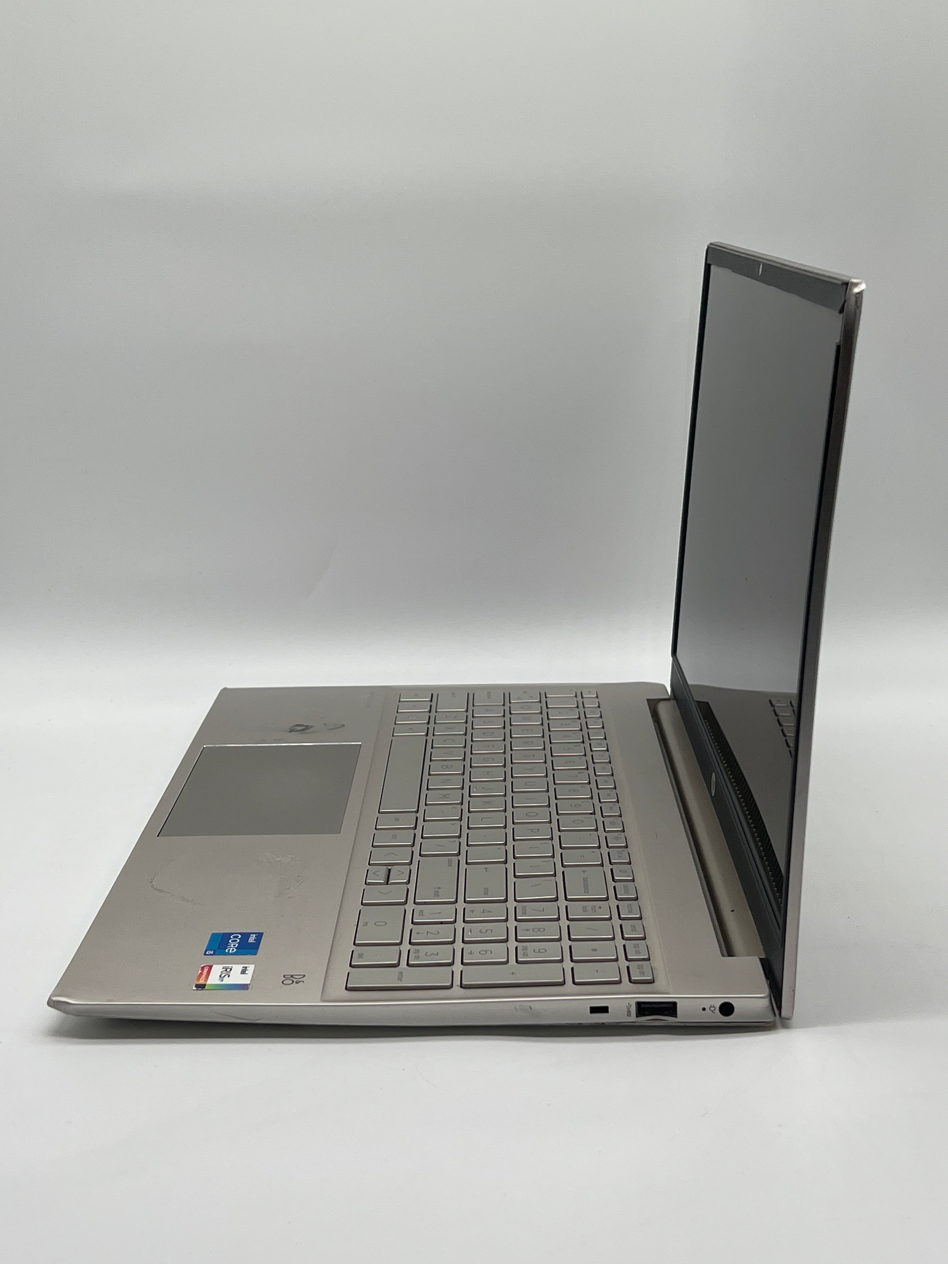 HP Pavilion 15-eg0050wm Core i5-1135G7 8GB RAM 512GB SSD - For Parts
