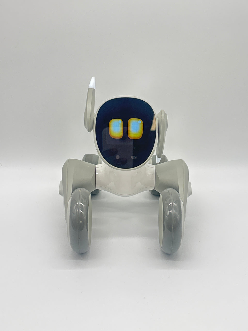 Loona Smart Toy AI Pet Robot KYO04LN01 with Charging Dock - (READ DESC)