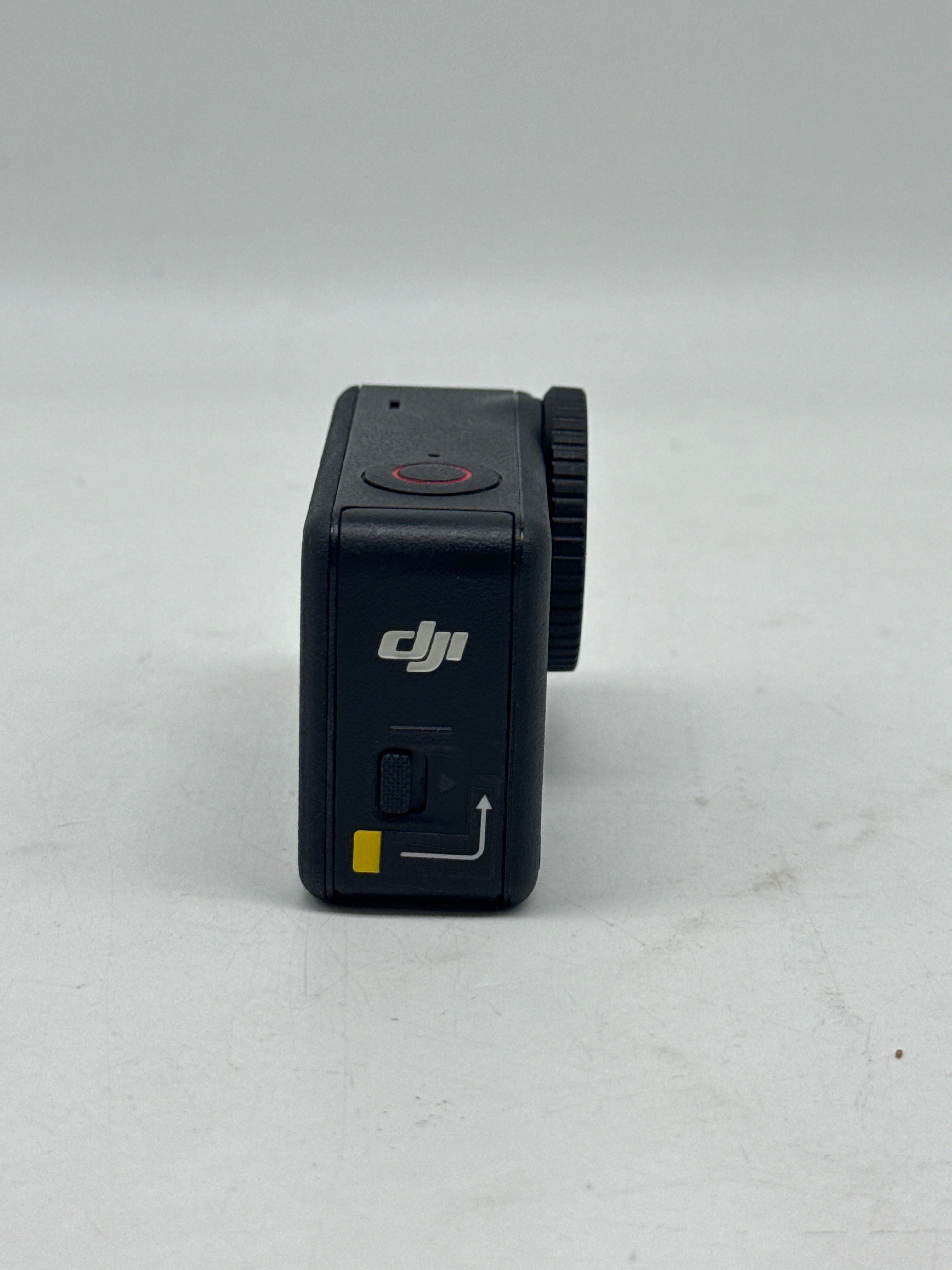 DJI Osmo Action 6 Essential Combo 8K Action Camera Black W/Accessories