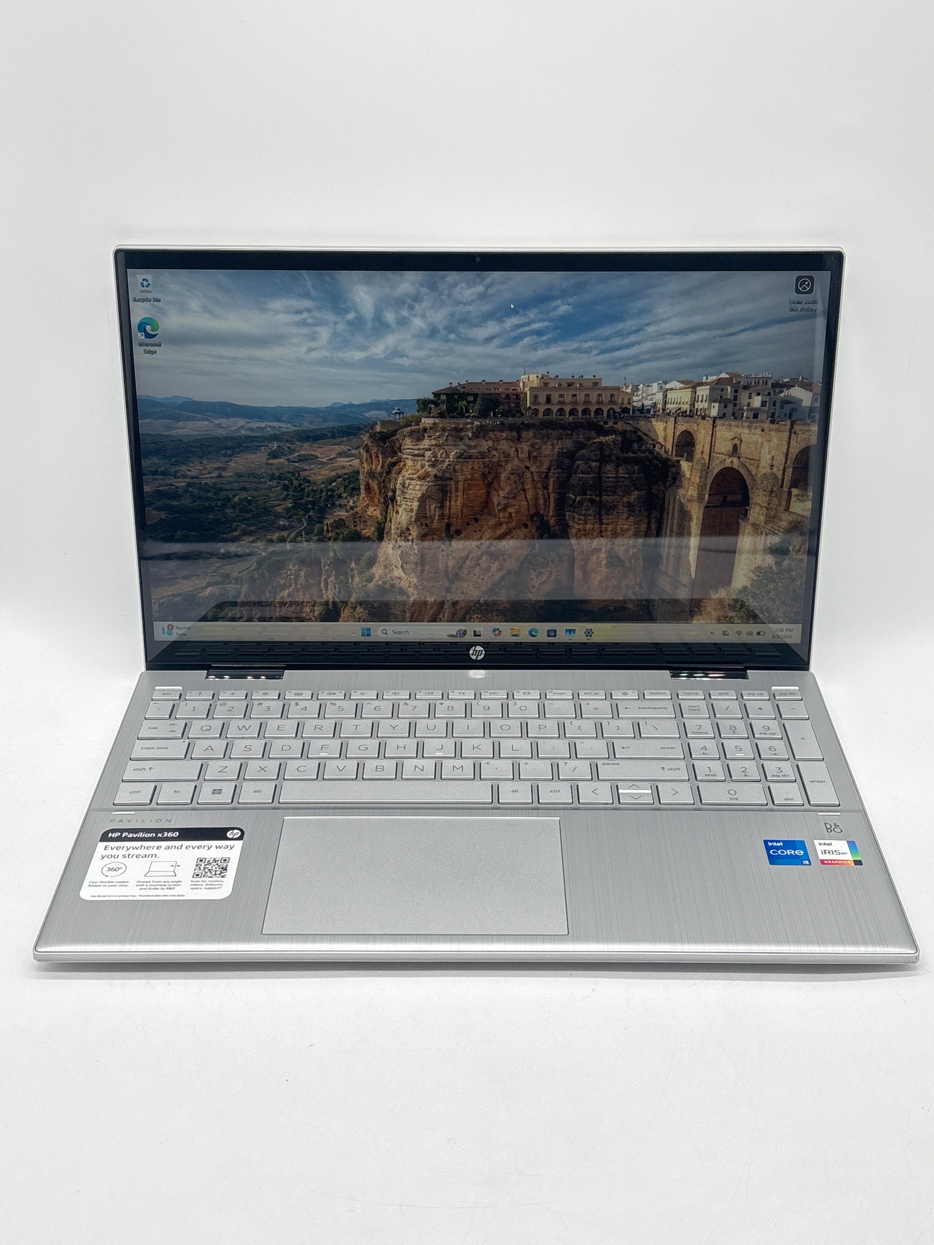HP Pavilion x360 15-er1051cl i5-1235U 12GB RAM 512GB SSD
