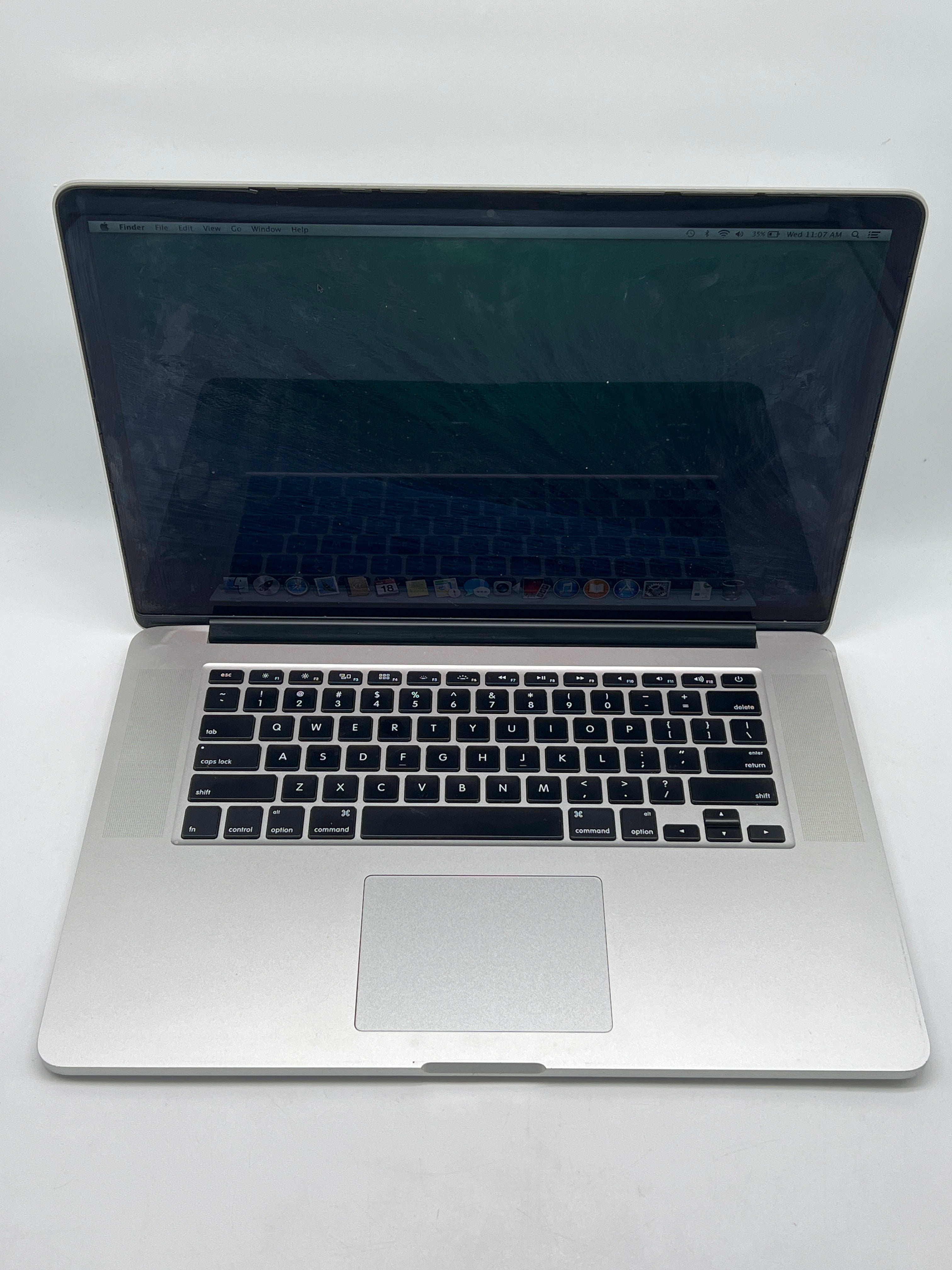 Apple MacBook Pro 15" A1398 Core i7 16GB RAM 256GB SSD - Used (READ)
