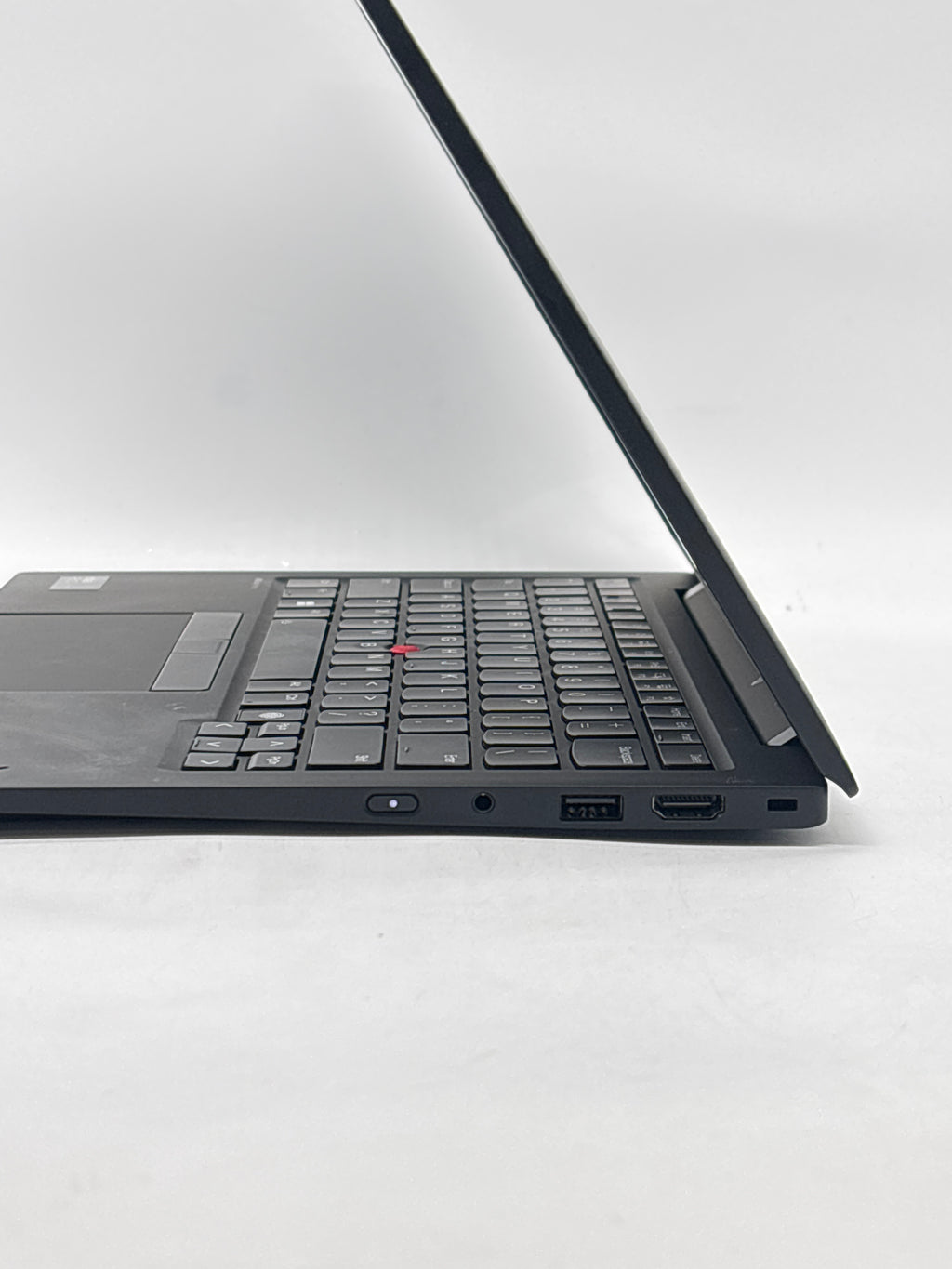 Lenovo ThinkPad X1 Carbon Gen 12 Ultra 5 125U 16GB RAM 512GB SSD Black - Used